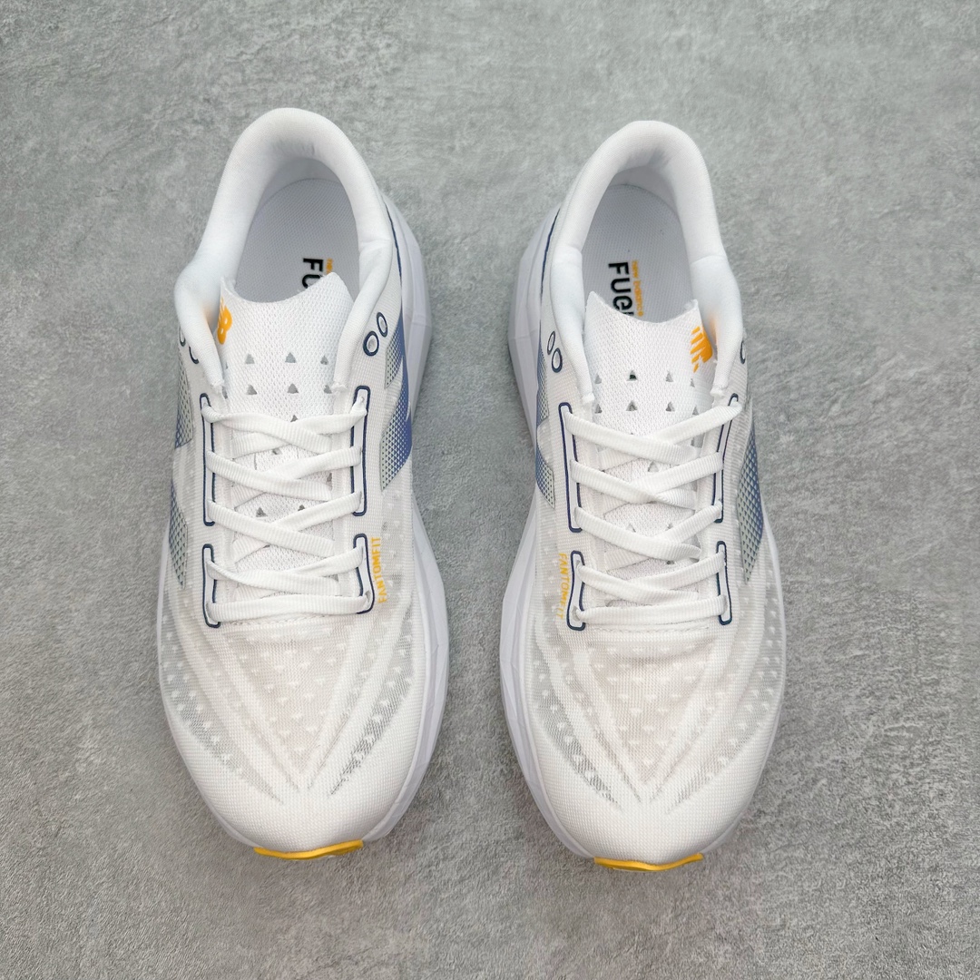 图片[2]-＃C版 NEW BALANCE Rebel FuelCell Rebel V4 舒适时尚织物减震耐磨低帮马拉松轻量化跑步鞋 NB新百伦于 2019 年夏天首次发布了 Rebel 在制鞋业仍在向强调能量回报的弹力泡沫转变的时候 Rebel 确实是一个叛逆者 快进到 2024 年 Rebel v4 承诺通过重新配制的中底化合物和更高的堆叠高度提供更轻、更有弹性的跑步体验 就像New Balance SC Elite v4一样 Rebel v4 提供了完全重新设计的中底化合物 最新的混合物将 New Balance 专有的 FuelCell 泡沫（TPU 和 EVA 的混合物）与 PEBA 泡沫相结合 带来更弹跳的跑步体验 PEBA是一种超轻 高性能的泡沫 通常出现在镀碳超级鞋中 New Balance Rebel v4、ASICS Novablast 4和Brooks Hyperion Max都是精力充沛的无电镀运动鞋 在速度锻炼和快节奏中大放异彩 这三款鞋都依靠它们的中底泡沫和轻微的摇杆形状来创造一种向前滚动的感觉 而且虽然这些鞋子在堆叠高度和重量方面各不相同 但它们提供了相似的软硬比例 有足够的流行力来加快步伐 尺码：36 37 37.5 38 38.5 39.5 40 40.5 41.5 42 42.5 43 44 45-选品中心