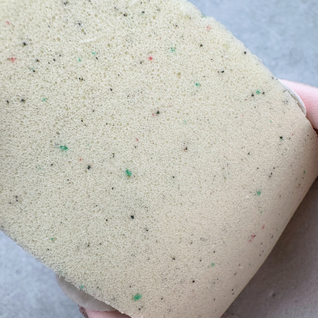 图片[10]-＃HP纯原 AD Original Gazelle Trainers 瞪羚室内鞋系列低帮复古百搭休闲运动德训风板鞋 粉白 IH5484 高端零售特供批次 原厂定制长毛翻毛皮组合环保纤维革鞋面材质 内置环保海玻璃鞋垫 外置RB橡胶大底 产品品控稳定性领先行业 原厂全套原楦原纸板冲刀磨具开发 原厂皮料加持 原厂港宝加持定型后跟R度完美 将复古进行到底 简约流畅 三十年不变经典 这款Gazelle运动鞋 无论面料、配色、质感或设计 都只在重现其1991年原款的经典 皮革鞋面 撞色三条纹和鞋跟标的设计 力求呈现90年代的经典复古风潮 Samba火热的同时 也带动了其它的复古鞋型 Gazelle便是其中一只 Gazelle Indoor拥有包边更宽的T字型鞋头 更好的保护运动员的前掌 浓浓的复古氛围感 非常适合现在流行的Cleanfit风格 尺码：35.5 36 36⅔ 37⅓ 38 38⅔ 39⅓ 40 40⅔ 41⅓ 42 42⅔ 43⅓ 44 44⅔ 45-选品中心