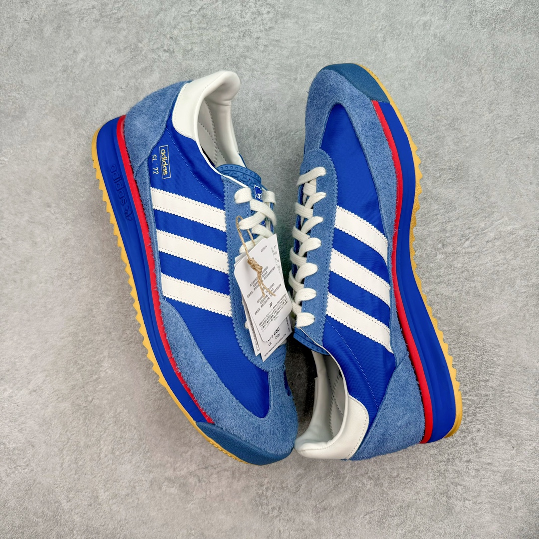 图片[3]-＃MF AD Wmns SL72 OG 系列德训足球风百搭低帮休闲运动板鞋 IG2132 Originals推出复古「T头鞋」造型的SL72鞋款复刻，有男女两款可选。男生款为SL72RS，鞋型挺立饱满，鞋底增加高度，采用麂皮与布面制作，符合复古氛围；女生款为SL72OGW，致敬经典款式，鞋身纤细，还原70年代设计，以绿色呈现，点缀金色细节。多款配色可选。「T 头鞋」这两年有多火大家见到了吧？明星、穿搭博主几乎人手一双，凭借复古味的外观，以及亲民的价格，同样成为了不少球鞋玩家日常上脚首选。近日 adidas Originals 将有「T 头鞋」造型的诞生于 1972 年的 SL72 鞋款复刻带回，各位买鞋又有新选择了。1972 年 SL72 问世后，引领了后来阿迪达斯的跑鞋发展方向，其中「SL」代表了 Super Light，彰显了产品轻便的特性。1972 年 SL72 问世后，引领了后来阿迪达斯的跑鞋发展方向，其中「SL」代表了 Super Light，彰显了产品轻便的特性。这次 adidas Originals 延续其轻质经典的基因，带来男女两款 SL72。男生款带来 SL72 RS 鞋型，RS 意为 Reshaped（重塑），鞋款在保留了经典的外观基础上，在尼龙材质里增加了填充物，使鞋型更加挺立和饱满，鞋头则更加圆润，鞋底的 EVA 材质则增加了鞋款的高度。女生款则带来 SL72 OG W 鞋型，OG 顾名思义则是致敬经典款式，相较于 RS（Reshaped）鞋款，鞋身更加纤细，其整体鞋身轮廓、线条、细节、材质上尊崇 70 年代 SL72 的设计，还原经典味道。尺码：36 36⅔ 37⅓ 38 38⅔ 39⅓ 40 40⅔ 41⅓ 42 42⅔ 43⅓ 44 44⅔ 45-选品中心