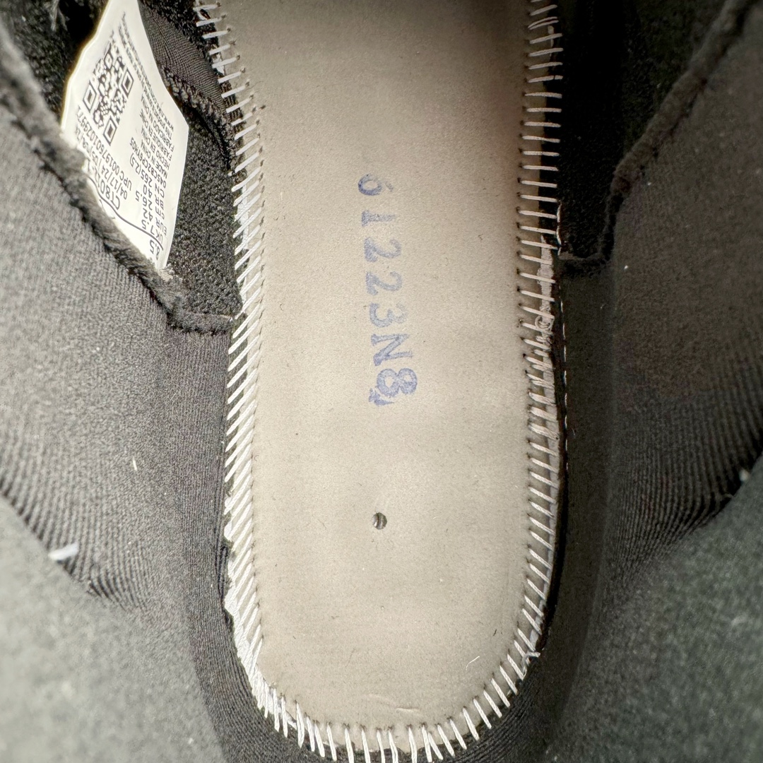 图片[22]-＃KZ神版 Jordan Air Jordan AJ11 \\\”Legend Blue\\\”高帮系列 复刻传奇蓝2024 CT8012-104 市场中端王者 耗时半年巨作 全套原纸板楦头开发 确保原汁原味 完美呈现11代版型 此版本只针对中端市场 皮料材质有所更替 其他数据细节工艺流程均保持一致绝不口嗨 细节品控鞋型随意秒杀市面3XX 原楦原档案数据开模打造 原厂中底拉帮钢印 原厂进口漆皮 防冻不开裂 原装鞋撑 水晶大底正确色度色泽 原楦原数据刺绣 原厂车缝走线及对位 毫厘不差 飞人logo采用原数据电脑刺绣 原装正品碳纤维真实碳板 增强抗扭 原内标 原盒标 正确官方原盒 防氧化水晶外底 原厂配套全掌solo气垫 进口港宝加持 后跟自然饱满 全鞋荧光划线卡点 追求极致完美 每一双都是工艺品 多重QC质检 超越公司货的品控标准 实实在在的免检产品 尺码：36 36.5 37.5 38 38.5 39 40 40.5 41 42 42.5 43 44 44.5 45 46 47.5-选品中心