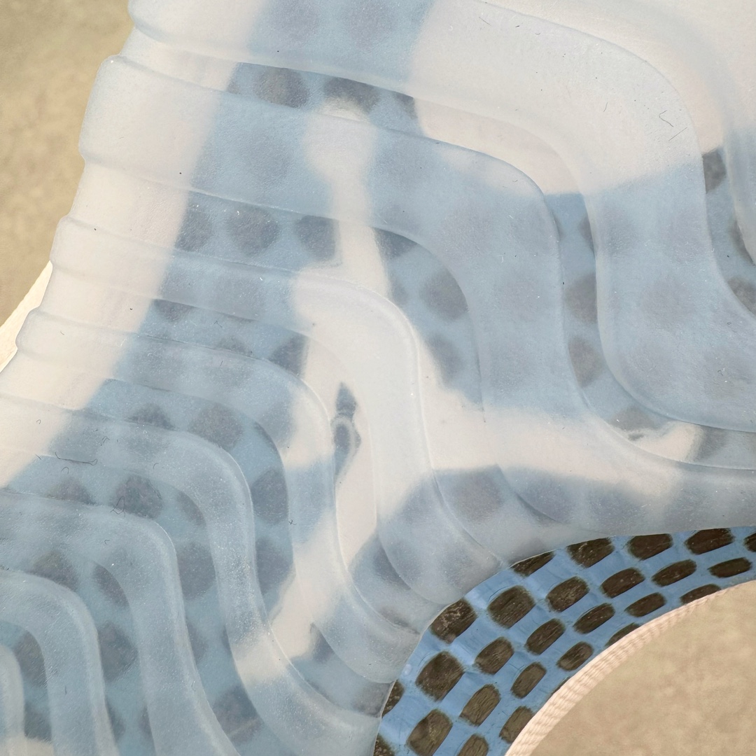 图片[16]-＃KZ神版 Jordan Air Jordan AJ11 \\\”Legend Blue\\\”高帮系列 复刻传奇蓝2024 CT8012-104 市场中端王者 耗时半年巨作 全套原纸板楦头开发 确保原汁原味 完美呈现11代版型 此版本只针对中端市场 皮料材质有所更替 其他数据细节工艺流程均保持一致绝不口嗨 细节品控鞋型随意秒杀市面3XX 原楦原档案数据开模打造 原厂中底拉帮钢印 原厂进口漆皮 防冻不开裂 原装鞋撑 水晶大底正确色度色泽 原楦原数据刺绣 原厂车缝走线及对位 毫厘不差 飞人logo采用原数据电脑刺绣 原装正品碳纤维真实碳板 增强抗扭 原内标 原盒标 正确官方原盒 防氧化水晶外底 原厂配套全掌solo气垫 进口港宝加持 后跟自然饱满 全鞋荧光划线卡点 追求极致完美 每一双都是工艺品 多重QC质检 超越公司货的品控标准 实实在在的免检产品 尺码：36 36.5 37.5 38 38.5 39 40 40.5 41 42 42.5 43 44 44.5 45 46 47.5-选品中心