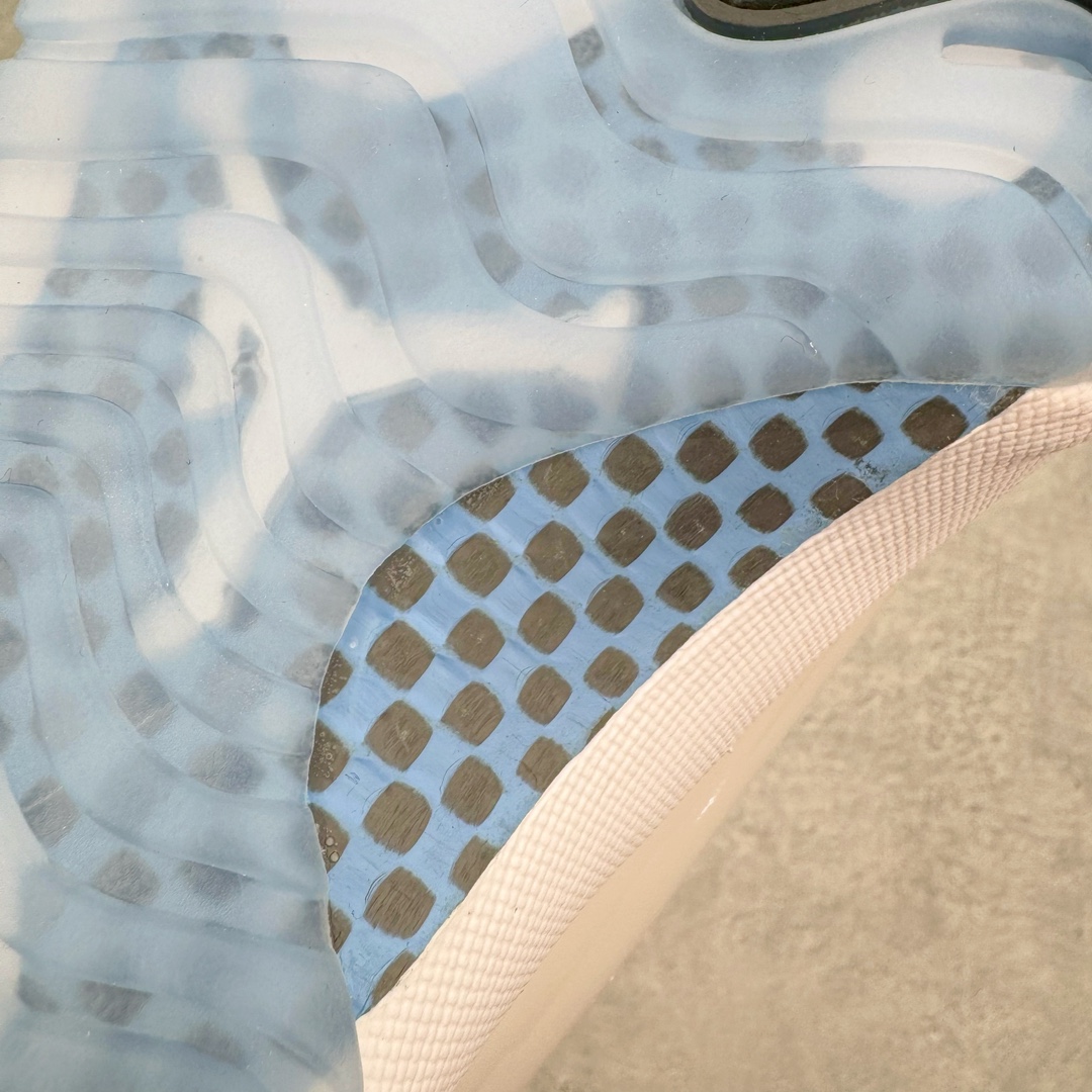 图片[17]-＃KZ神版 Jordan Air Jordan AJ11 \\\”Legend Blue\\\”高帮系列 复刻传奇蓝2024 CT8012-104 市场中端王者 耗时半年巨作 全套原纸板楦头开发 确保原汁原味 完美呈现11代版型 此版本只针对中端市场 皮料材质有所更替 其他数据细节工艺流程均保持一致绝不口嗨 细节品控鞋型随意秒杀市面3XX 原楦原档案数据开模打造 原厂中底拉帮钢印 原厂进口漆皮 防冻不开裂 原装鞋撑 水晶大底正确色度色泽 原楦原数据刺绣 原厂车缝走线及对位 毫厘不差 飞人logo采用原数据电脑刺绣 原装正品碳纤维真实碳板 增强抗扭 原内标 原盒标 正确官方原盒 防氧化水晶外底 原厂配套全掌solo气垫 进口港宝加持 后跟自然饱满 全鞋荧光划线卡点 追求极致完美 每一双都是工艺品 多重QC质检 超越公司货的品控标准 实实在在的免检产品 尺码：36 36.5 37.5 38 38.5 39 40 40.5 41 42 42.5 43 44 44.5 45 46 47.5-选品中心