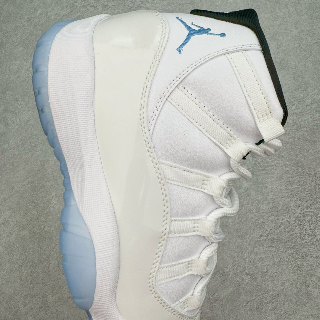 图片[6]-＃KZ神版 Jordan Air Jordan AJ11 \\\”Legend Blue\\\”高帮系列 复刻传奇蓝2024 CT8012-104 市场中端王者 耗时半年巨作 全套原纸板楦头开发 确保原汁原味 完美呈现11代版型 此版本只针对中端市场 皮料材质有所更替 其他数据细节工艺流程均保持一致绝不口嗨 细节品控鞋型随意秒杀市面3XX 原楦原档案数据开模打造 原厂中底拉帮钢印 原厂进口漆皮 防冻不开裂 原装鞋撑 水晶大底正确色度色泽 原楦原数据刺绣 原厂车缝走线及对位 毫厘不差 飞人logo采用原数据电脑刺绣 原装正品碳纤维真实碳板 增强抗扭 原内标 原盒标 正确官方原盒 防氧化水晶外底 原厂配套全掌solo气垫 进口港宝加持 后跟自然饱满 全鞋荧光划线卡点 追求极致完美 每一双都是工艺品 多重QC质检 超越公司货的品控标准 实实在在的免检产品 尺码：36 36.5 37.5 38 38.5 39 40 40.5 41 42 42.5 43 44 44.5 45 46 47.5-选品中心