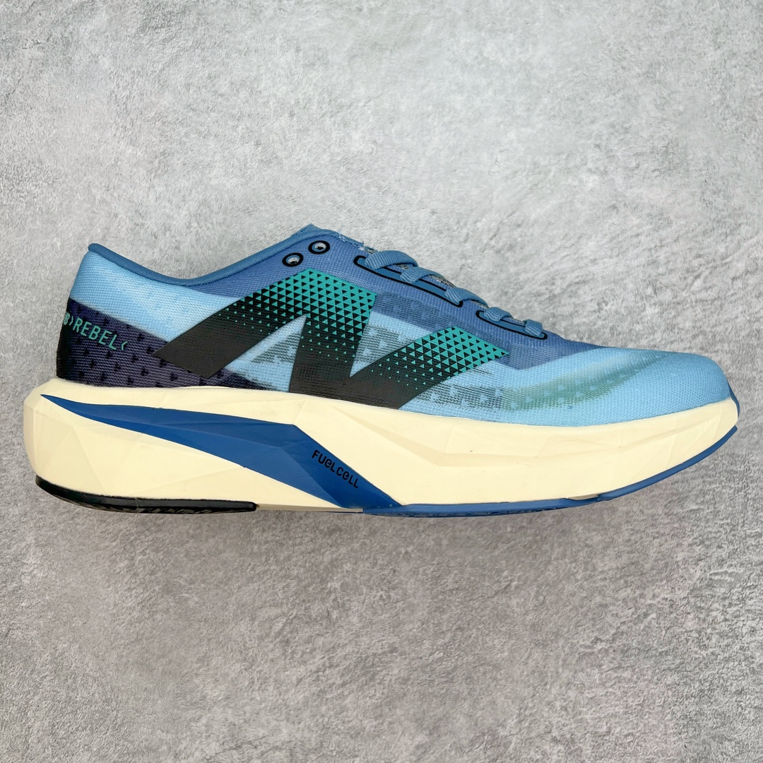 ＃C版 NEW BALANCE Rebel FuelCell Rebel V4 舒适时尚织物减震耐磨低帮马拉松轻量化跑步鞋 NB新百伦于 2019 年夏天首次发布了 Rebel 在制鞋业仍在向强调能量回报的弹力泡沫转变的时候 Rebel 确实是一个叛逆者 快进到 2024 年 Rebel v4 承诺通过重新配制的中底化合物和更高的堆叠高度提供更轻、更有弹性的跑步体验 就像New Balance SC Elite v4一样 Rebel v4 提供了完全重新设计的中底化合物 最新的混合物将 New Balance 专有的 FuelCell 泡沫（TPU 和 EVA 的混合物）与 PEBA 泡沫相结合 带来更弹跳的跑步体验 PEBA是一种超轻 高性能的泡沫 通常出现在镀碳超级鞋中 New Balance Rebel v4、ASICS Novablast 4和Brooks Hyperion Max都是精力充沛的无电镀运动鞋 在速度锻炼和快节奏中大放异彩 这三款鞋都依靠它们的中底泡沫和轻微的摇杆形状来创造一种向前滚动的感觉 而且虽然这些鞋子在堆叠高度和重量方面各不相同 但它们提供了相似的软硬比例 有足够的流行力来加快步伐 尺码：36 37 37.5 38 38.5 39.5 40 40.5 41.5 42 42.5 43 44 45-选品中心