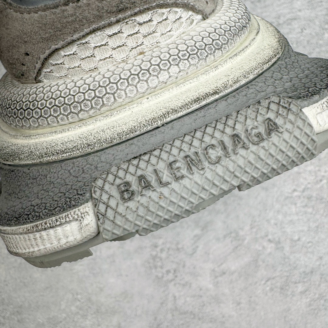 图片[12]-＃XA BALENCIAGA 3XL Sneakers 巴黎世家十代网布系带低帮走秀复古老爹鞋 全套原纸板楦头开发 最原汁原味的灵魂版型 全鞋荧光划线卡点 胶水把控整洁度追求极致完美 每一双都是工艺品 多重QC质检 超越公司货的品控标准 实实在在的免检产品 原盒原配 正确字体电绣 粗细、位置、大小正确 侧边TPU 透气孔匹配意产原版 正确分离大底 TPU软底 原版一致大底LOGO 立体感十足 原厂皮料水洗做旧 采购原厂网纱 不含皮革 网布材料和聚氨酯 磨损效果 鞋头边缘和后帮 Balenciaga 徽标 鞋面和后跟凸印尺码 鞋舌 3XL 橡胶品牌标识和反光细节 鞋帮拉袢和鞋舌拉祥 配反光细节 备用鞋带在鞋履前侧 可在穿着前取下 便于不同造型搭配 正常尺码 尺码：35 36 37 38 39 40 41 42 43 44 45 46-选品中心