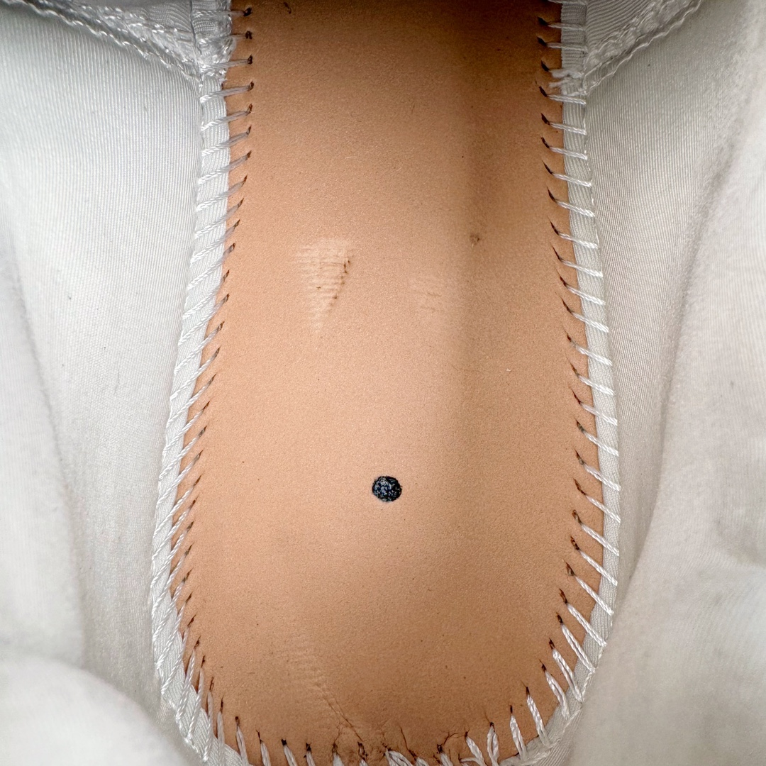 图片[10]-＃XA BALENCIAGA 3XL Sneakers 巴黎世家十代网布系带低帮走秀复古老爹鞋 全套原纸板楦头开发 最原汁原味的灵魂版型 全鞋荧光划线卡点 胶水把控整洁度追求极致完美 每一双都是工艺品 多重QC质检 超越公司货的品控标准 实实在在的免检产品 原盒原配 正确字体电绣 粗细、位置、大小正确 侧边TPU 透气孔匹配意产原版 正确分离大底 TPU软底 原版一致大底LOGO 立体感十足 原厂皮料水洗做旧 采购原厂网纱 不含皮革 网布材料和聚氨酯 磨损效果 鞋头边缘和后帮 Balenciaga 徽标 鞋面和后跟凸印尺码 鞋舌 3XL 橡胶品牌标识和反光细节 鞋帮拉袢和鞋舌拉祥 配反光细节 备用鞋带在鞋履前侧 可在穿着前取下 便于不同造型搭配 正常尺码 尺码：35 36 37 38 39 40 41 42 43 44 45 46-选品中心