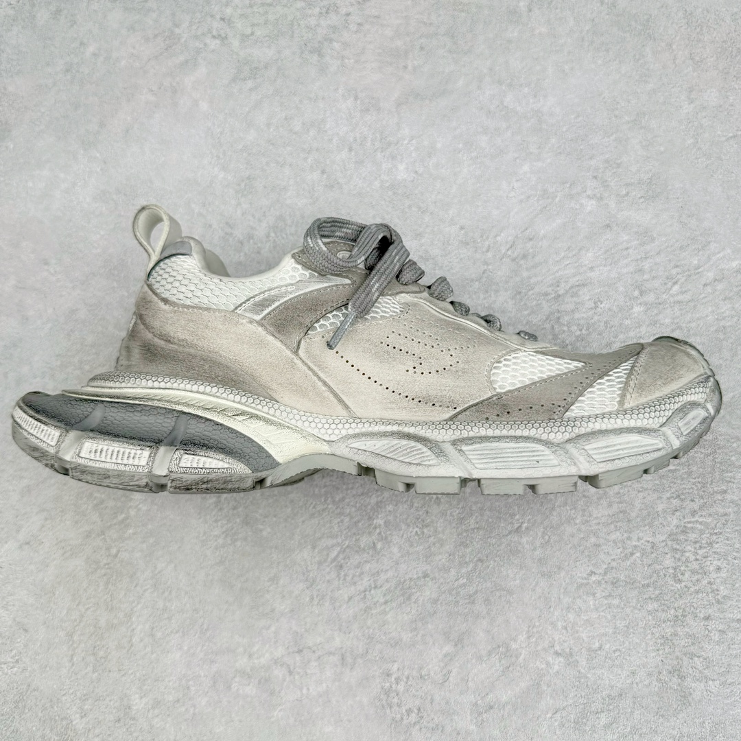 ＃XA BALENCIAGA 3XL Sneakers 巴黎世家十代网布系带低帮走秀复古老爹鞋 全套原纸板楦头开发 最原汁原味的灵魂版型 全鞋荧光划线卡点 胶水把控整洁度追求极致完美 每一双都是工艺品 多重QC质检 超越公司货的品控标准 实实在在的免检产品 原盒原配 正确字体电绣 粗细、位置、大小正确 侧边TPU 透气孔匹配意产原版 正确分离大底 TPU软底 原版一致大底LOGO 立体感十足 原厂皮料水洗做旧 采购原厂网纱 不含皮革 网布材料和聚氨酯 磨损效果 鞋头边缘和后帮 Balenciaga 徽标 鞋面和后跟凸印尺码 鞋舌 3XL 橡胶品牌标识和反光细节 鞋帮拉袢和鞋舌拉祥 配反光细节 备用鞋带在鞋履前侧 可在穿着前取下 便于不同造型搭配 正常尺码 尺码：35 36 37 38 39 40 41 42 43 44 45 46-选品中心