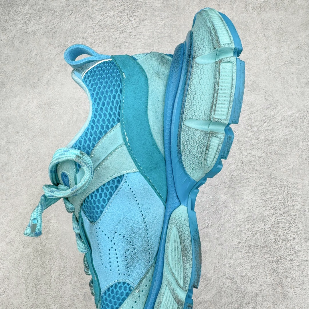 图片[7]-＃XA BALENCIAGA 3XL Sneakers 巴黎世家十代网布系带低帮走秀复古老爹鞋 全套原纸板楦头开发 最原汁原味的灵魂版型 全鞋荧光划线卡点 胶水把控整洁度追求极致完美 每一双都是工艺品 多重QC质检 超越公司货的品控标准 实实在在的免检产品 原盒原配 正确字体电绣 粗细、位置、大小正确 侧边TPU 透气孔匹配意产原版 正确分离大底 TPU软底 原版一致大底LOGO 立体感十足 原厂皮料水洗做旧 采购原厂网纱 不含皮革 网布材料和聚氨酯 磨损效果 鞋头边缘和后帮 Balenciaga 徽标 鞋面和后跟凸印尺码 鞋舌 3XL 橡胶品牌标识和反光细节 鞋帮拉袢和鞋舌拉祥 配反光细节 备用鞋带在鞋履前侧 可在穿着前取下 便于不同造型搭配 正常尺码 尺码：35 36 37 38 39 40 41 42 43 44 45 46-选品中心