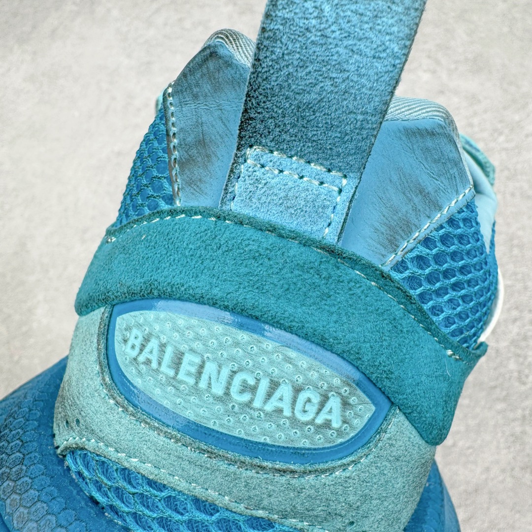 图片[12]-＃XA BALENCIAGA 3XL Sneakers 巴黎世家十代网布系带低帮走秀复古老爹鞋 全套原纸板楦头开发 最原汁原味的灵魂版型 全鞋荧光划线卡点 胶水把控整洁度追求极致完美 每一双都是工艺品 多重QC质检 超越公司货的品控标准 实实在在的免检产品 原盒原配 正确字体电绣 粗细、位置、大小正确 侧边TPU 透气孔匹配意产原版 正确分离大底 TPU软底 原版一致大底LOGO 立体感十足 原厂皮料水洗做旧 采购原厂网纱 不含皮革 网布材料和聚氨酯 磨损效果 鞋头边缘和后帮 Balenciaga 徽标 鞋面和后跟凸印尺码 鞋舌 3XL 橡胶品牌标识和反光细节 鞋帮拉袢和鞋舌拉祥 配反光细节 备用鞋带在鞋履前侧 可在穿着前取下 便于不同造型搭配 正常尺码 尺码：35 36 37 38 39 40 41 42 43 44 45 46-选品中心