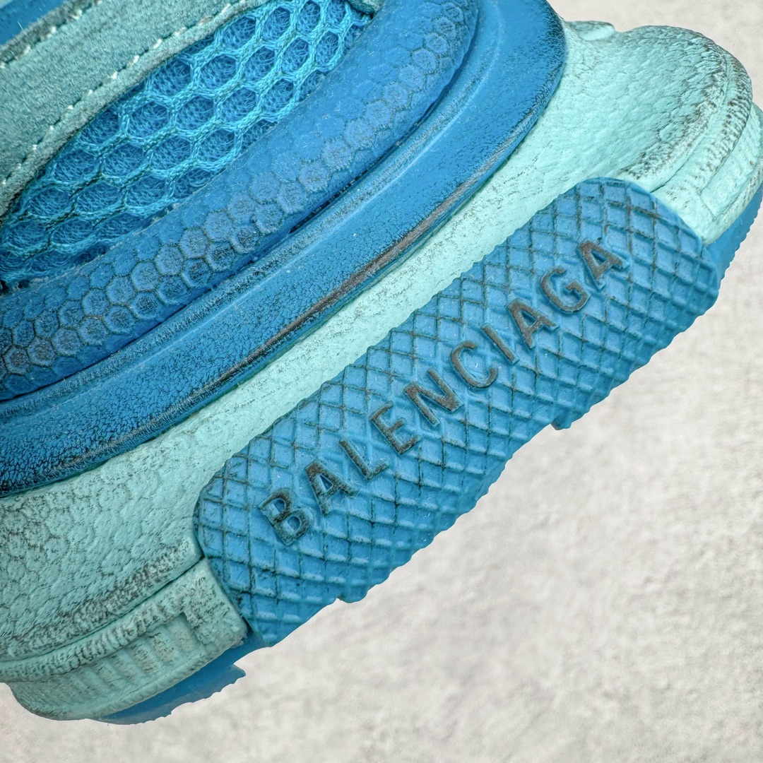 图片[11]-＃XA BALENCIAGA 3XL Sneakers 巴黎世家十代网布系带低帮走秀复古老爹鞋 全套原纸板楦头开发 最原汁原味的灵魂版型 全鞋荧光划线卡点 胶水把控整洁度追求极致完美 每一双都是工艺品 多重QC质检 超越公司货的品控标准 实实在在的免检产品 原盒原配 正确字体电绣 粗细、位置、大小正确 侧边TPU 透气孔匹配意产原版 正确分离大底 TPU软底 原版一致大底LOGO 立体感十足 原厂皮料水洗做旧 采购原厂网纱 不含皮革 网布材料和聚氨酯 磨损效果 鞋头边缘和后帮 Balenciaga 徽标 鞋面和后跟凸印尺码 鞋舌 3XL 橡胶品牌标识和反光细节 鞋帮拉袢和鞋舌拉祥 配反光细节 备用鞋带在鞋履前侧 可在穿着前取下 便于不同造型搭配 正常尺码 尺码：35 36 37 38 39 40 41 42 43 44 45 46-选品中心