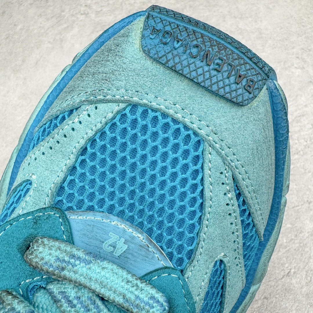 图片[17]-＃XA BALENCIAGA 3XL Sneakers 巴黎世家十代网布系带低帮走秀复古老爹鞋 全套原纸板楦头开发 最原汁原味的灵魂版型 全鞋荧光划线卡点 胶水把控整洁度追求极致完美 每一双都是工艺品 多重QC质检 超越公司货的品控标准 实实在在的免检产品 原盒原配 正确字体电绣 粗细、位置、大小正确 侧边TPU 透气孔匹配意产原版 正确分离大底 TPU软底 原版一致大底LOGO 立体感十足 原厂皮料水洗做旧 采购原厂网纱 不含皮革 网布材料和聚氨酯 磨损效果 鞋头边缘和后帮 Balenciaga 徽标 鞋面和后跟凸印尺码 鞋舌 3XL 橡胶品牌标识和反光细节 鞋帮拉袢和鞋舌拉祥 配反光细节 备用鞋带在鞋履前侧 可在穿着前取下 便于不同造型搭配 正常尺码 尺码：35 36 37 38 39 40 41 42 43 44 45 46-选品中心