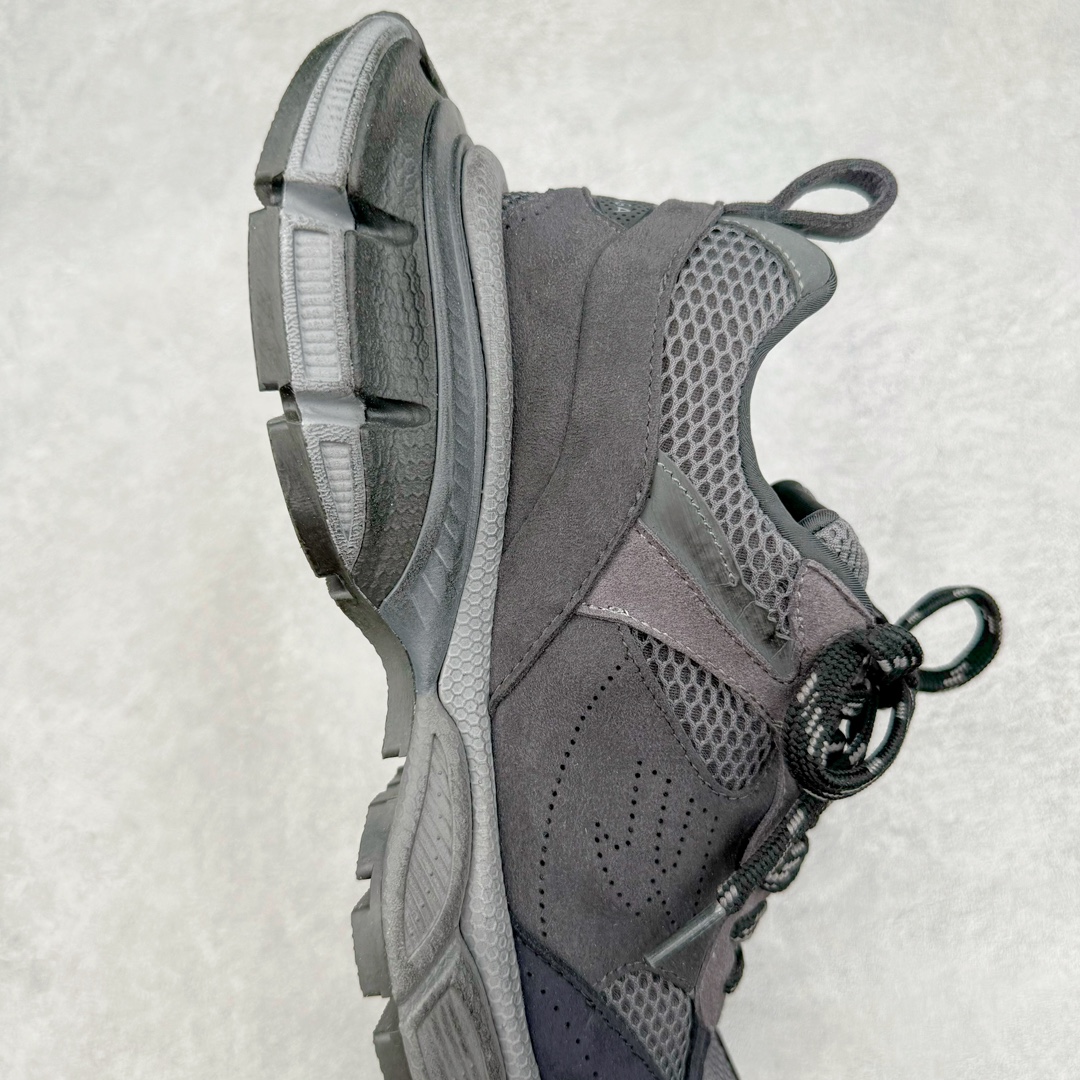 图片[6]-＃XA BALENCIAGA 3XL Sneakers 巴黎世家十代网布系带低帮走秀复古老爹鞋 全套原纸板楦头开发 最原汁原味的灵魂版型 全鞋荧光划线卡点 胶水把控整洁度追求极致完美 每一双都是工艺品 多重QC质检 超越公司货的品控标准 实实在在的免检产品 原盒原配 正确字体电绣 粗细、位置、大小正确 侧边TPU 透气孔匹配意产原版 正确分离大底 TPU软底 原版一致大底LOGO 立体感十足 原厂皮料水洗做旧 采购原厂网纱 不含皮革 网布材料和聚氨酯 磨损效果 鞋头边缘和后帮 Balenciaga 徽标 鞋面和后跟凸印尺码 鞋舌 3XL 橡胶品牌标识和反光细节 鞋帮拉袢和鞋舌拉祥 配反光细节 备用鞋带在鞋履前侧 可在穿着前取下 便于不同造型搭配 正常尺码 尺码：35 36 37 38 39 40 41 42 43 44 45 46-选品中心