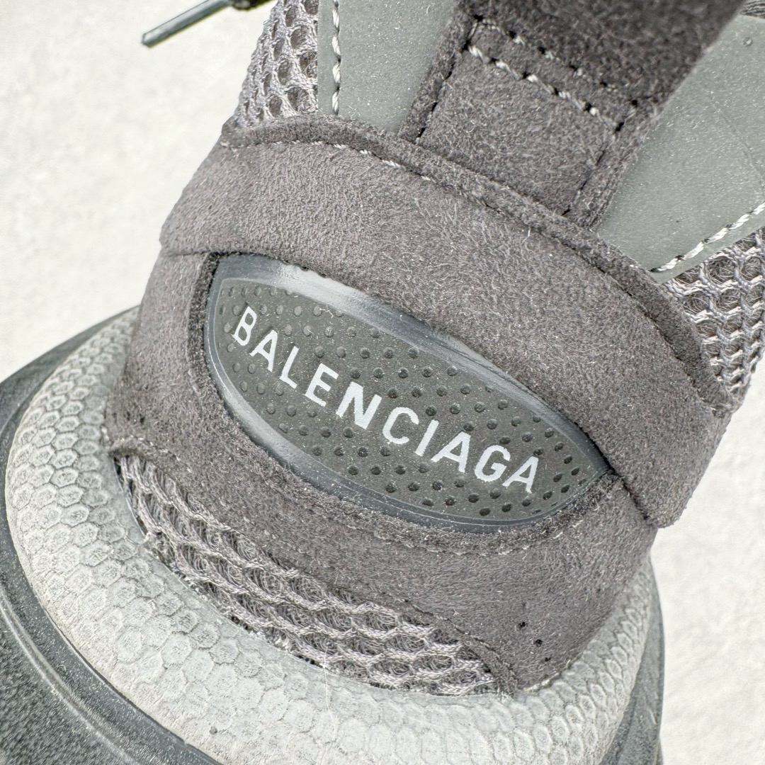 图片[12]-＃XA BALENCIAGA 3XL Sneakers 巴黎世家十代网布系带低帮走秀复古老爹鞋 全套原纸板楦头开发 最原汁原味的灵魂版型 全鞋荧光划线卡点 胶水把控整洁度追求极致完美 每一双都是工艺品 多重QC质检 超越公司货的品控标准 实实在在的免检产品 原盒原配 正确字体电绣 粗细、位置、大小正确 侧边TPU 透气孔匹配意产原版 正确分离大底 TPU软底 原版一致大底LOGO 立体感十足 原厂皮料水洗做旧 采购原厂网纱 不含皮革 网布材料和聚氨酯 磨损效果 鞋头边缘和后帮 Balenciaga 徽标 鞋面和后跟凸印尺码 鞋舌 3XL 橡胶品牌标识和反光细节 鞋帮拉袢和鞋舌拉祥 配反光细节 备用鞋带在鞋履前侧 可在穿着前取下 便于不同造型搭配 正常尺码 尺码：35 36 37 38 39 40 41 42 43 44 45 46-选品中心