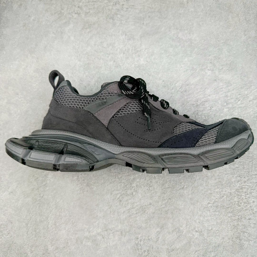 ＃XA BALENCIAGA 3XL Sneakers 巴黎世家十代网布系带低帮走秀复古老爹鞋 全套原纸板楦头开发 最原汁原味的灵魂版型 全鞋荧光划线卡点 胶水把控整洁度追求极致完美 每一双都是工艺品 多重QC质检 超越公司货的品控标准 实实在在的免检产品 原盒原配 正确字体电绣 粗细、位置、大小正确 侧边TPU 透气孔匹配意产原版 正确分离大底 TPU软底 原版一致大底LOGO 立体感十足 原厂皮料水洗做旧 采购原厂网纱 不含皮革 网布材料和聚氨酯 磨损效果 鞋头边缘和后帮 Balenciaga 徽标 鞋面和后跟凸印尺码 鞋舌 3XL 橡胶品牌标识和反光细节 鞋帮拉袢和鞋舌拉祥 配反光细节 备用鞋带在鞋履前侧 可在穿着前取下 便于不同造型搭配 正常尺码 尺码：35 36 37 38 39 40 41 42 43 44 45 46-选品中心
