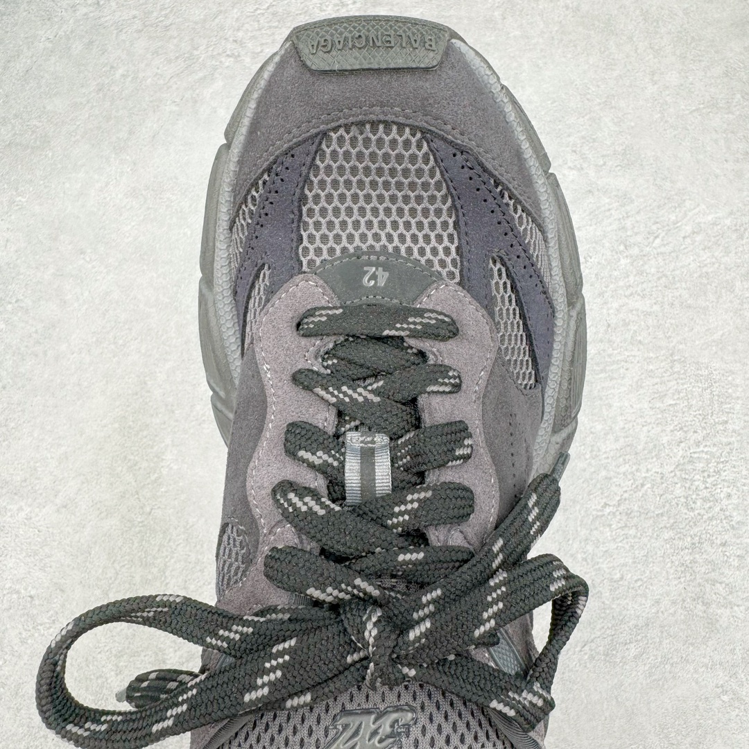 图片[4]-＃XA BALENCIAGA 3XL Sneakers 巴黎世家十代网布系带低帮走秀复古老爹鞋 全套原纸板楦头开发 最原汁原味的灵魂版型 全鞋荧光划线卡点 胶水把控整洁度追求极致完美 每一双都是工艺品 多重QC质检 超越公司货的品控标准 实实在在的免检产品 原盒原配 正确字体电绣 粗细、位置、大小正确 侧边TPU 透气孔匹配意产原版 正确分离大底 TPU软底 原版一致大底LOGO 立体感十足 原厂皮料水洗做旧 采购原厂网纱 不含皮革 网布材料和聚氨酯 磨损效果 鞋头边缘和后帮 Balenciaga 徽标 鞋面和后跟凸印尺码 鞋舌 3XL 橡胶品牌标识和反光细节 鞋帮拉袢和鞋舌拉祥 配反光细节 备用鞋带在鞋履前侧 可在穿着前取下 便于不同造型搭配 正常尺码 尺码：35 36 37 38 39 40 41 42 43 44 45 46-选品中心