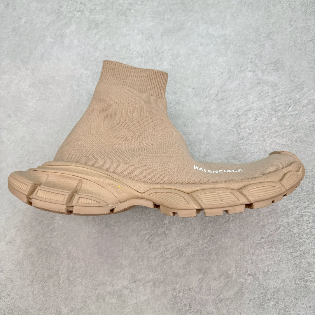 #XA BALENCIAGA 3XL 巴黎世家袜子鞋复古休闲运动鞋 系列推出探索时尚界对于原创与挪用的概念 以全新系列致敬传承与经典 以标志性Balenciaga廓形和抽象大底 碰撞出诙谐又和谐的新创意 原版一比一做法 鞋面高密度飞织 独家组合大底 正品全套包装 尺码:35-46-选品中心