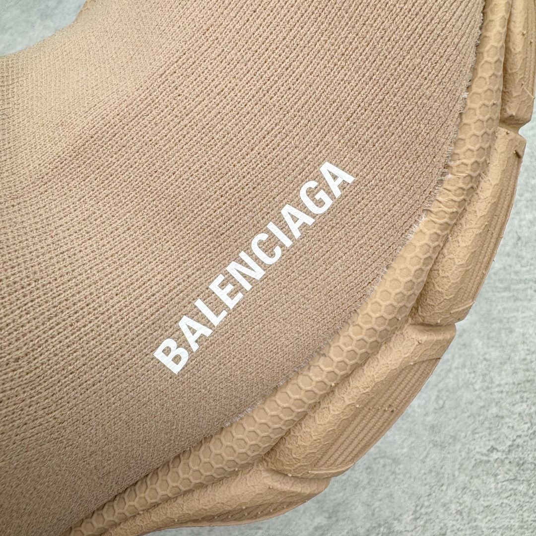 图片[12]-＃XA BALENCIAGA 3XL 巴黎世家袜子鞋复古休闲运动鞋 系列推出探索时尚界对于原创与挪用的概念 以全新系列致敬传承与经典 以标志性Balenciaga廓形和抽象大底 碰撞出诙谐又和谐的新创意 原版一比一做法 鞋面高密度飞织 独家组合大底 正品全套包装 尺码：35-46-选品中心