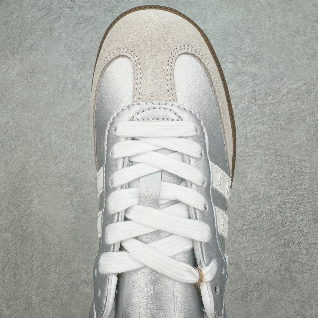 图片[4]-＃福利特价 AD Original Samba OG 复古经典轻便板鞋 B75806 这款桑巴鞋展示了高质量的工艺 带有装饰的超锁缝制和无缝的手感 柔软、柔软的皮革造型和标志性的3条纹完成了精致的外观 正规合身鞋带 鞋面上有绒面鞋垫 橡胶鞋底 享受正畸套筒软感 自50年代首次亮相以来就一直在赢得粉丝的青睐 尺码：36 36.5 37 38 38.5 39 40 40.5 41 42 42.5 43 44 44.5 45-选品中心