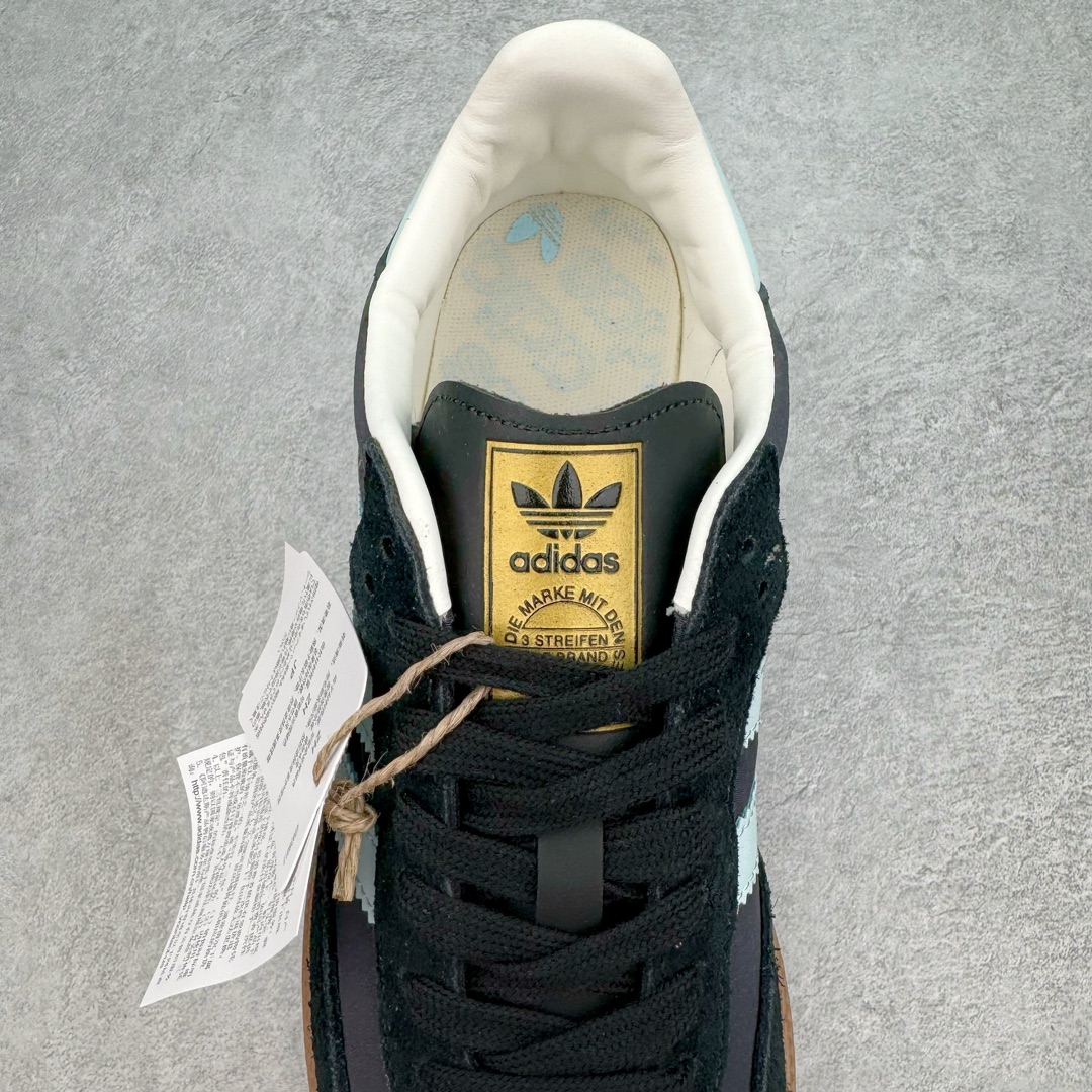 图片[5]-＃福利特价 AD Original Samba OG 复古经典轻便板鞋 ID0493 这款桑巴鞋展示了高质量的工艺 带有装饰的超锁缝制和无缝的手感 柔软、柔软的皮革造型和标志性的3条纹完成了精致的外观 正规合身鞋带 鞋面上有绒面鞋垫 橡胶鞋底 享受正畸套筒软感 自50年代首次亮相以来就一直在赢得粉丝的青睐 尺码：36 36.5 37 38 38.5 39 40 40.5 41 42 42.5 43 44 44.5 45-选品中心