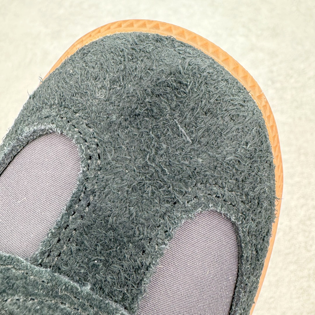 图片[11]-＃福利特价 AD Original Samba OG 复古经典轻便板鞋 ID0493 这款桑巴鞋展示了高质量的工艺 带有装饰的超锁缝制和无缝的手感 柔软、柔软的皮革造型和标志性的3条纹完成了精致的外观 正规合身鞋带 鞋面上有绒面鞋垫 橡胶鞋底 享受正畸套筒软感 自50年代首次亮相以来就一直在赢得粉丝的青睐 尺码：36 36.5 37 38 38.5 39 40 40.5 41 42 42.5 43 44 44.5 45-选品中心