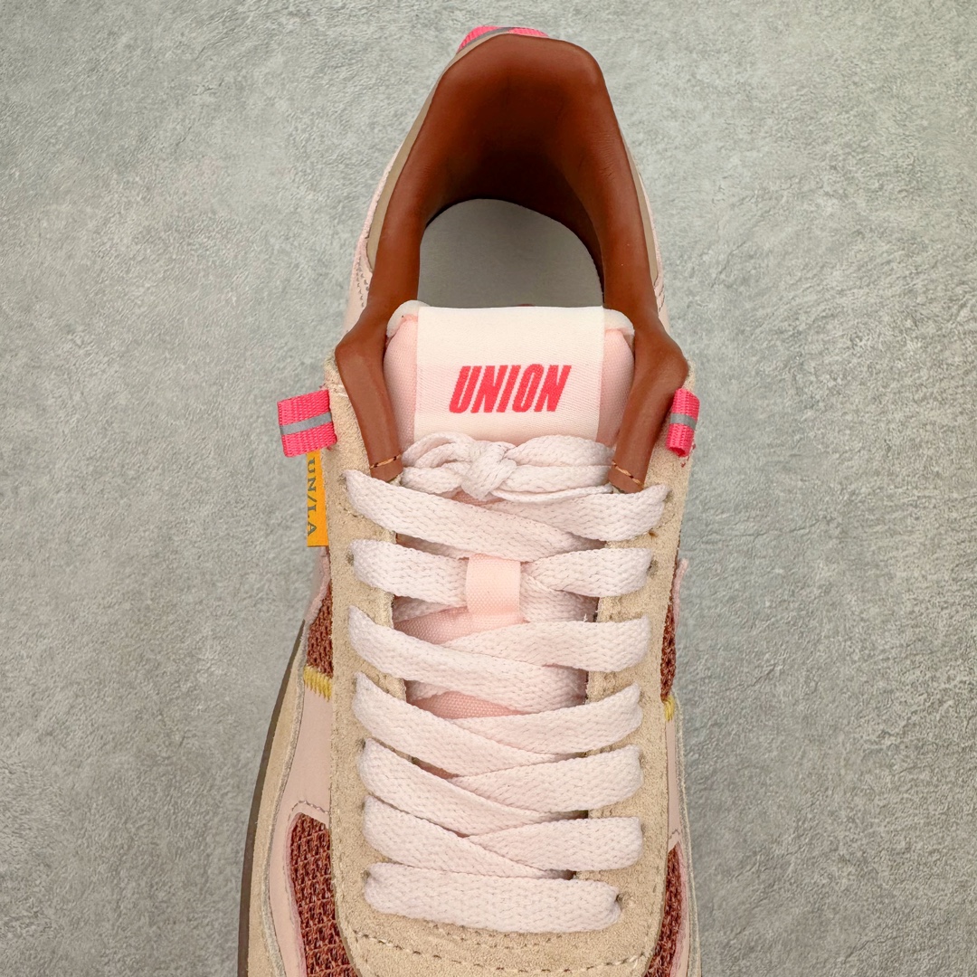 图片[5]-＃HK纯原 Union x NK Field General 82 SP 低帮复古联名篮球鞋 UN联名米棕 FQ9003-200 鞋身整体采用编织网眼为底 框架部分的麂皮材质营造出丰富的层次感 配色方面以深棕色为底色 搭配奶油色框架设计 Swoosh部分则以白色点缀 复古氛围拉满 Union标志性的UN/LA标签以及车线细节均得以保留 鞋舌部分也采用解构设计 并带有UNION字样 鞋身侧后方均带有粉色3M反光条设计 Swoosh采用镂空样式呈现 并带有稳定支持装置 鞋底则采用自带氧化效果的米白色Waffle外底呈现 进一步呼应复古氛围 侧面分别带有Union以及NK字样 尺码：36 36.5 37.5 38 38.5 39 40 40.5 41 42 42.5 43 44 45-选品中心