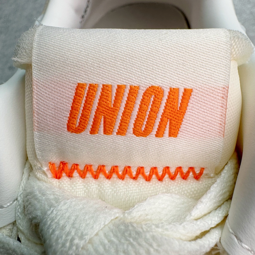 图片[14]-＃HK纯原 Union x NK Field General 82 SP 低帮复古联名篮球鞋 UN联名白橙 FQ9003-100 鞋身整体采用编织网眼为底 框架部分的麂皮材质营造出丰富的层次感 配色方面以深棕色为底色 搭配奶油色框架设计 Swoosh部分则以白色点缀 复古氛围拉满 Union标志性的UN/LA标签以及车线细节均得以保留 鞋舌部分也采用解构设计 并带有UNION字样 鞋身侧后方均带有粉色3M反光条设计 Swoosh采用镂空样式呈现 并带有稳定支持装置 鞋底则采用自带氧化效果的米白色Waffle外底呈现 进一步呼应复古氛围 侧面分别带有Union以及NK字样 尺码：36 36.5 37.5 38 38.5 39 40 40.5 41 42 42.5 43 44 45-选品中心