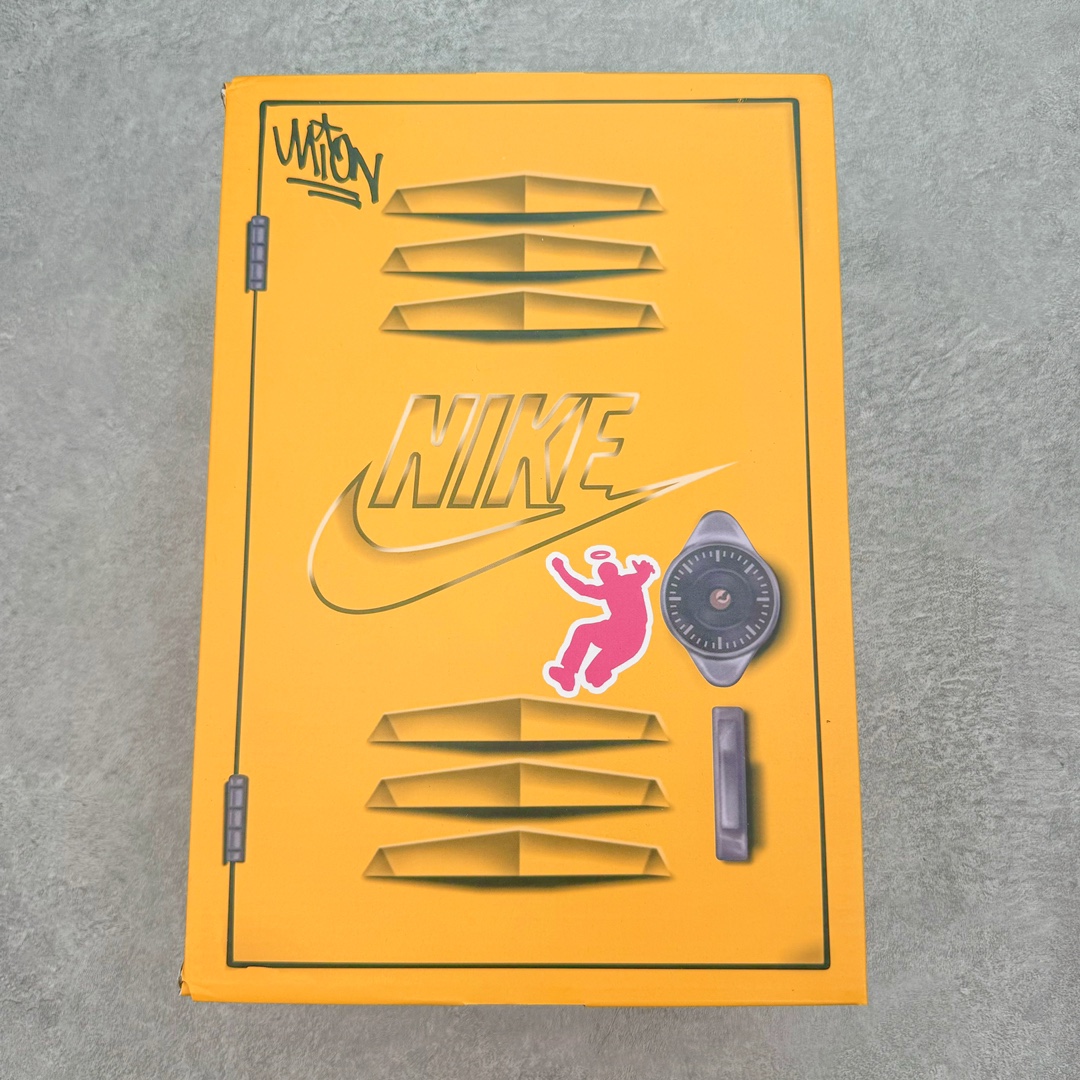 图片[10]-＃HK纯原 Union x NK Field General 82 SP 低帮复古联名篮球鞋 UN联名白橙 FQ9003-100 鞋身整体采用编织网眼为底 框架部分的麂皮材质营造出丰富的层次感 配色方面以深棕色为底色 搭配奶油色框架设计 Swoosh部分则以白色点缀 复古氛围拉满 Union标志性的UN/LA标签以及车线细节均得以保留 鞋舌部分也采用解构设计 并带有UNION字样 鞋身侧后方均带有粉色3M反光条设计 Swoosh采用镂空样式呈现 并带有稳定支持装置 鞋底则采用自带氧化效果的米白色Waffle外底呈现 进一步呼应复古氛围 侧面分别带有Union以及NK字样 尺码：36 36.5 37.5 38 38.5 39 40 40.5 41 42 42.5 43 44 45-选品中心