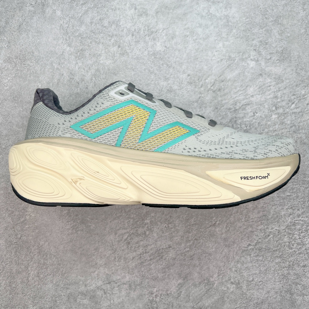 ＃C版 New Balance Fresh Foam X Vongo NB新百伦 V5系列低帮轻量化厚底健身休闲运动慢跑鞋 原楦原纸版开发#采用一体式工程网眼鞋面及热熔Logo细节#中底嵌入Fresh Foam X 中底轻量化泡沫技术#组合防滑耐磨橡胶外底片❗️更厚更弹,NB舒适健步跑鞋!近赏｜无论是日常慢跑，还是City Walk，它都可轻松应对提起今年最流行的事情，想必在你所在的城市来一段City Walk，带给你久违的松弛感、治愈你柔软的需要的New Balance NB Vongo v5顶级稳定支撑跑鞋 | Vongo v5是New Balance顶级稳定支撑训练鞋，稳定性出色，功能强大，舒适度高。中底使用的是NB最新的Fresh Foam X泡棉，内嵌一款TPU板，增加稳定性。可以进行日常长距离训练。尺码：36 37 37.5 38 38.5 39.5 40 40.5 41.5 42 42.5 43 44 45-选品中心