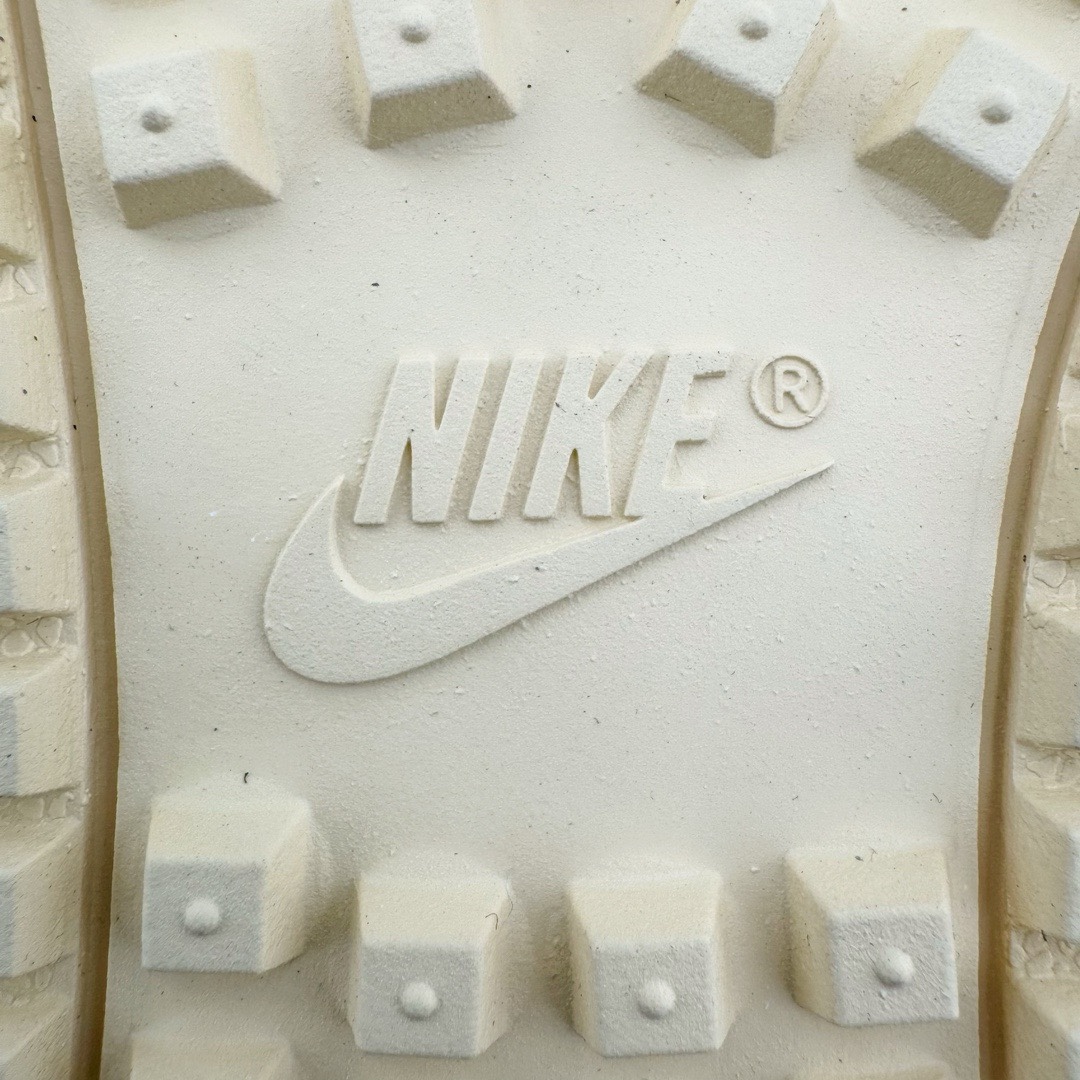 图片[17]-＃HK纯原 Union x NK Field General 82 SP 低帮复古联名篮球鞋 UN联名黑蓝 FQ9003-001 鞋身整体采用编织网眼为底 框架部分的麂皮材质营造出丰富的层次感 配色方面以深棕色为底色 搭配奶油色框架设计 Swoosh部分则以白色点缀 复古氛围拉满 Union标志性的UN/LA标签以及车线细节均得以保留 鞋舌部分也采用解构设计 并带有UNION字样 鞋身侧后方均带有粉色3M反光条设计 Swoosh采用镂空样式呈现 并带有稳定支持装置 鞋底则采用自带氧化效果的米白色Waffle外底呈现 进一步呼应复古氛围 侧面分别带有Union以及NK字样 尺码：36 36.5 37.5 38 38.5 39 40 40.5 41 42 42.5 43 44 45-选品中心