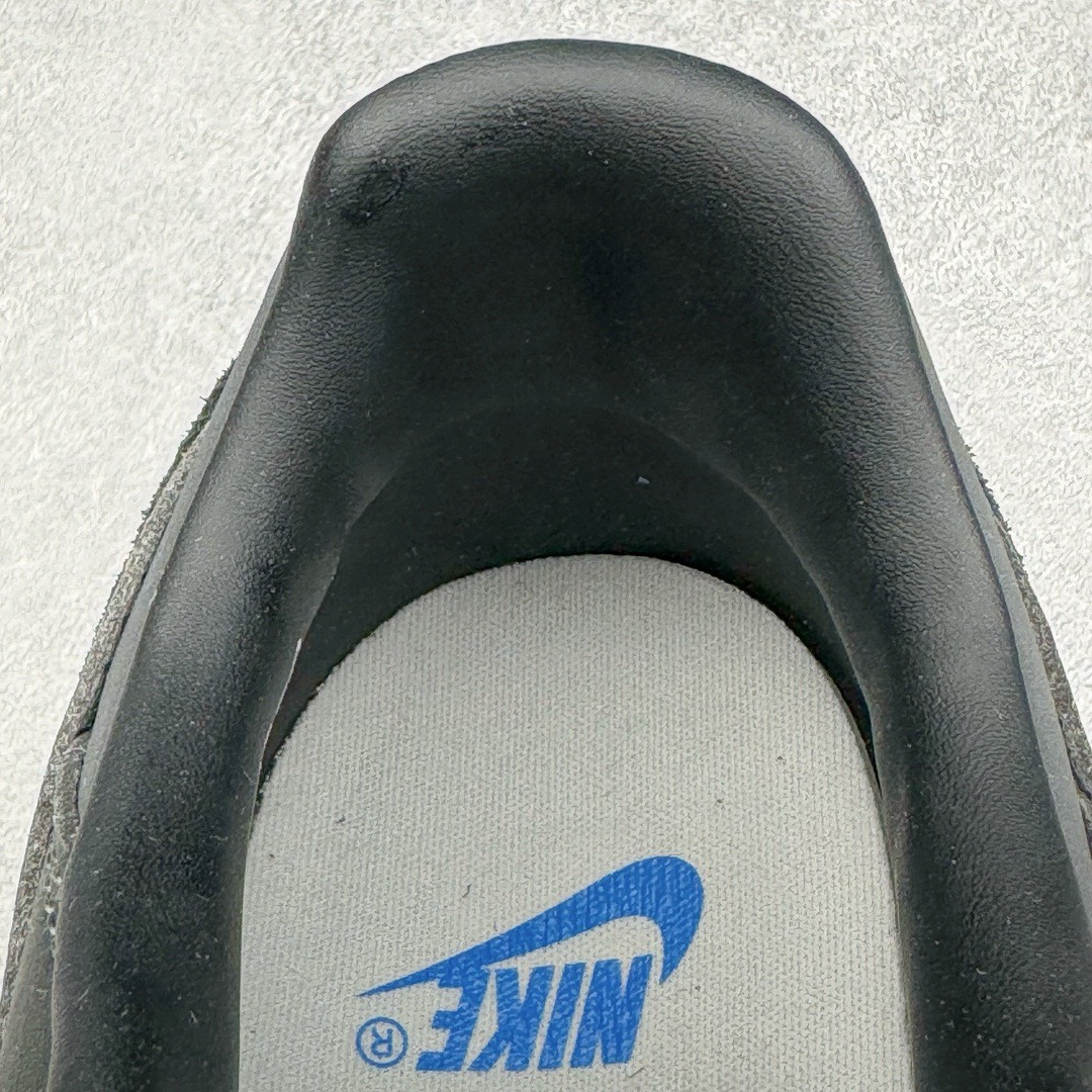 图片[16]-＃HK纯原 Union x NK Field General 82 SP 低帮复古联名篮球鞋 UN联名黑蓝 FQ9003-001 鞋身整体采用编织网眼为底 框架部分的麂皮材质营造出丰富的层次感 配色方面以深棕色为底色 搭配奶油色框架设计 Swoosh部分则以白色点缀 复古氛围拉满 Union标志性的UN/LA标签以及车线细节均得以保留 鞋舌部分也采用解构设计 并带有UNION字样 鞋身侧后方均带有粉色3M反光条设计 Swoosh采用镂空样式呈现 并带有稳定支持装置 鞋底则采用自带氧化效果的米白色Waffle外底呈现 进一步呼应复古氛围 侧面分别带有Union以及NK字样 尺码：36 36.5 37.5 38 38.5 39 40 40.5 41 42 42.5 43 44 45-选品中心