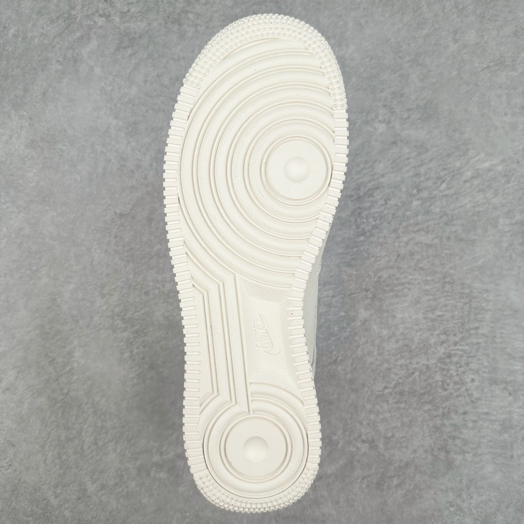 图片[9]-NK Air Force 1´07 Low 空军一号低帮百搭休闲运动板鞋 AF2406-110 柔软、弹性十足的缓震性能和出色的中底设计 横跨复古与现代的外型结合 造就出风靡全球 三十多年的Force 1 直到今天还深受青睐 尺码：36 36.5 37.5 38 38.5 39 40 40.5 41 42 42.5 43 44 44.5 45-选品中心