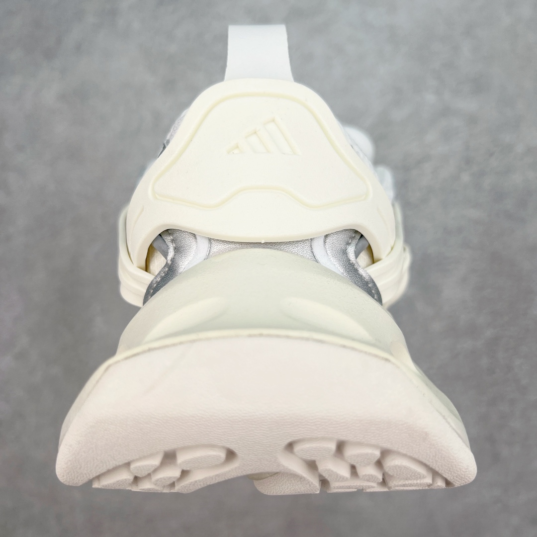 图片[8]-AD XLG Runner Deluxe 跑步者豪华版系列低帮厚底增高老爹风复古缓震休闲运动慢跑鞋 IH7795 自从阿迪达斯和巴黎世家合作后，没少出双方联名的平替。结果根据最新情报，阿迪现在已经把手伸到了巴家爆款3XL的身上，新鞋Xlg Runner Deluxe实物曝光，emm，鞋款整体一眼丁真是巴黎世家Track＋3XL大底的缝合怪版本，要不是鞋侧明晃晃的adidas三道杠Logo，估计各位看了都得蒙。这波不能说是完全复制巴黎世家，但也多少有点借鉴的味道了。新鞋基本就是在阿迪经典\\\”Climacool\\\”鞋款的基础上，升级了Boots大底以及加入了\\\”巴味\\\”设计元素…尺码：35 36 36⅔ 37⅓ 38 38⅔ 39⅓ 40 40⅔ 41⅓ 42 42⅔ 43⅓ 44 44⅔ 45 46-选品中心