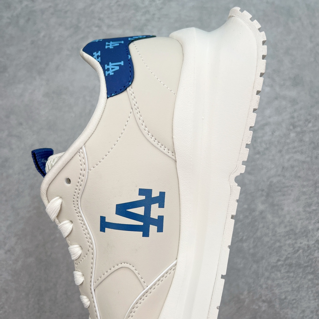 图片[7]-＃PB过验版 MLB Chunky Runner 2024S 复古印花老爹鞋系列低帮轻量增高厚底百搭休闲运动慢跑鞋 Korea韩国联名NY美国榄球纽约洋基队限定 目前可过轻松秒过各类鉴定 能操作的私聊 韩国代购专供 左脚内置NFC感应 区别市面贴纸假芯片 MLB专用菱形双针中底布 重点细节中底布带注胶孔 原厂NFC感应吊牌 支持鉴定 一个两位数 原盒原标 全套原楦原纸板原厂数据开发 中韩文保养标贴 绿色防霉片 平台代购专供 独家一比一RB+MD组合大底 高频后跟小人Logo精准对位立体饱满 正确网布加超迁鞋面 转印中底走线紧密 转印Logo工艺表层防刮不掉色 尺码：35 36 36.5 37.5 38 38.5 39 40 40.5 41 42 42.5 43 44 44.5 45-选品中心