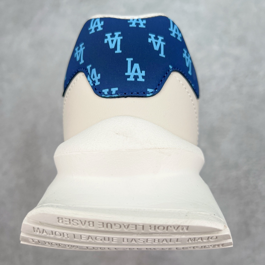 图片[8]-＃PB过验版 MLB Chunky Runner 2024S 复古印花老爹鞋系列低帮轻量增高厚底百搭休闲运动慢跑鞋 Korea韩国联名NY美国榄球纽约洋基队限定 目前可过轻松秒过各类鉴定 能操作的私聊 韩国代购专供 左脚内置NFC感应 区别市面贴纸假芯片 MLB专用菱形双针中底布 重点细节中底布带注胶孔 原厂NFC感应吊牌 支持鉴定 一个两位数 原盒原标 全套原楦原纸板原厂数据开发 中韩文保养标贴 绿色防霉片 平台代购专供 独家一比一RB+MD组合大底 高频后跟小人Logo精准对位立体饱满 正确网布加超迁鞋面 转印中底走线紧密 转印Logo工艺表层防刮不掉色 尺码：35 36 36.5 37.5 38 38.5 39 40 40.5 41 42 42.5 43 44 44.5 45-选品中心