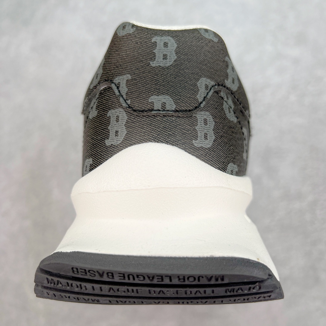 图片[8]-＃PB过验版 MLB Chunky Runner 2024S 复古印花老爹鞋系列低帮轻量增高厚底百搭休闲运动慢跑鞋 Korea韩国联名NY美国榄球纽约洋基队限定 目前可过轻松秒过各类鉴定 能操作的私聊 韩国代购专供 左脚内置NFC感应 区别市面贴纸假芯片 MLB专用菱形双针中底布 重点细节中底布带注胶孔 原厂NFC感应吊牌 支持鉴定 一个两位数 原盒原标 全套原楦原纸板原厂数据开发 中韩文保养标贴 绿色防霉片 平台代购专供 独家一比一RB+MD组合大底 高频后跟小人Logo精准对位立体饱满 正确网布加超迁鞋面 转印中底走线紧密 转印Logo工艺表层防刮不掉色 尺码：35 36 36.5 37.5 38 38.5 39 40 40.5 41 42 42.5 43 44 44.5 45-选品中心