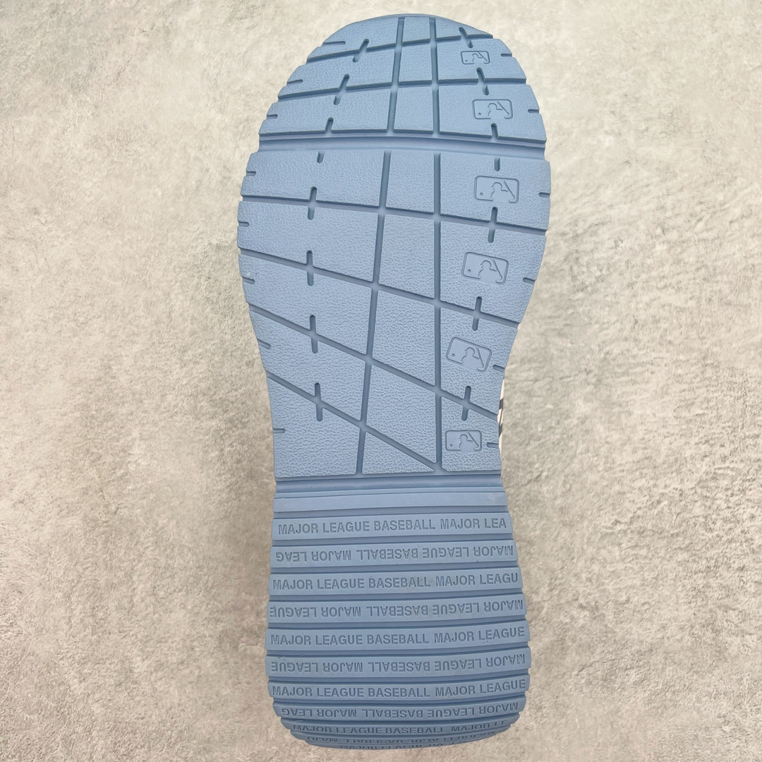 图片[9]-＃PB过验版 MLB Chunky Runner 2024S 复古印花老爹鞋系列低帮轻量增高厚底百搭休闲运动慢跑鞋 Korea韩国联名NY美国榄球纽约洋基队限定 目前可过轻松秒过各类鉴定 能操作的私聊 韩国代购专供 左脚内置NFC感应 区别市面贴纸假芯片 MLB专用菱形双针中底布 重点细节中底布带注胶孔 原厂NFC感应吊牌 支持鉴定 一个两位数 原盒原标 全套原楦原纸板原厂数据开发 中韩文保养标贴 绿色防霉片 平台代购专供 独家一比一RB+MD组合大底 高频后跟小人Logo精准对位立体饱满 正确网布加超迁鞋面 转印中底走线紧密 转印Logo工艺表层防刮不掉色 尺码：35 36 36.5 37.5 38 38.5 39 40 40.5 41 42 42.5 43 44 44.5 45-选品中心