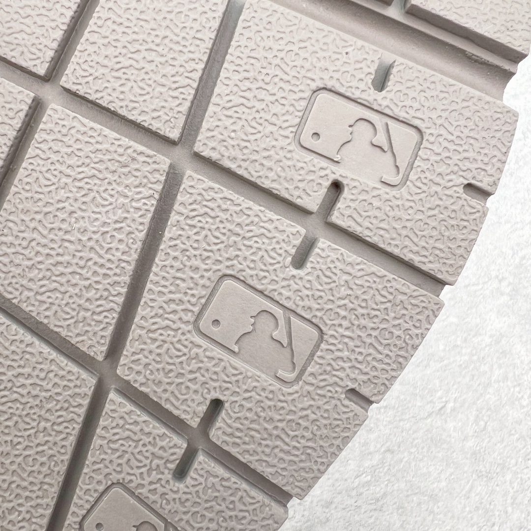 图片[14]-＃PB过验版 MLB Chunky Runner 2024S 复古印花老爹鞋系列低帮轻量增高厚底百搭休闲运动慢跑鞋 Korea韩国联名NY美国榄球纽约洋基队限定 目前可过轻松秒过各类鉴定 能操作的私聊 韩国代购专供 左脚内置NFC感应 区别市面贴纸假芯片 MLB专用菱形双针中底布 重点细节中底布带注胶孔 原厂NFC感应吊牌 支持鉴定 一个两位数 原盒原标 全套原楦原纸板原厂数据开发 中韩文保养标贴 绿色防霉片 平台代购专供 独家一比一RB+MD组合大底 高频后跟小人Logo精准对位立体饱满 正确网布加超迁鞋面 转印中底走线紧密 转印Logo工艺表层防刮不掉色 尺码：35 36 36.5 37.5 38 38.5 39 40 40.5 41 42 42.5 43 44 44.5 45-选品中心