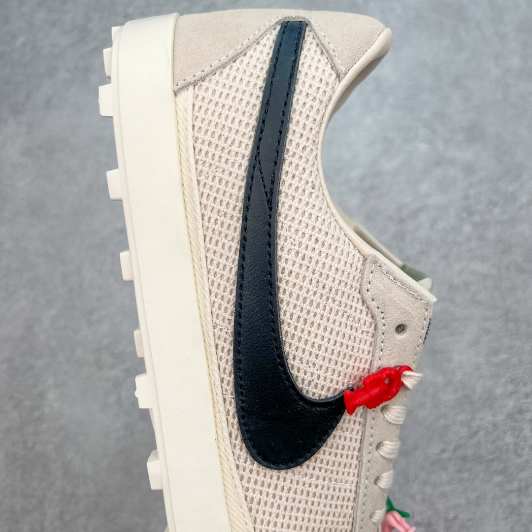 图片[6]-Bode x NK Astro Grabber SP\\\”Black Coconut Milk\\\”宇宙掠夺者系列低帮复古经典休闲运动鞋 FQ6892-100 复刻经典球鞋Astro Grabber，与美国男装品牌Bode联名合作，推出两款配色。鞋型符合当下流行趋势，彰显复古身份。复刻一定是球鞋圈绕不开的话题，最近几年 Nike 带回了不少经典球鞋，让不少老玩家欣喜。最近 Nike 挖掘自家档案库，让 1974 年首次发布的 Nike Astro Grabber 重回玩家视野，并且上来就是联名合作。这次合作是同美国新锐品牌 Bode 的联名，这个男装品牌凭借创造性的使用蕾丝桌布等日常材料而闻名。双方带来两款配色，先来看第一双米色款，鞋面由独特编织纹理覆盖，鞋带点缀有小配饰，整体营造出的氛围感十分清新。鞋型方面符合当下流行趋势，超薄中底与扁平鞋面彰显其复古身份。另一双更有复古味道，全黑色皮革鞋面好打理，同时有一种老鞋的感觉，与 1974 的 Nike Astro Grabber 极为相似。尺码：36 36.5 37.5 38 38.5 39 40 40.5 41 42 42.5 43 44 44.5 45 46-选品中心