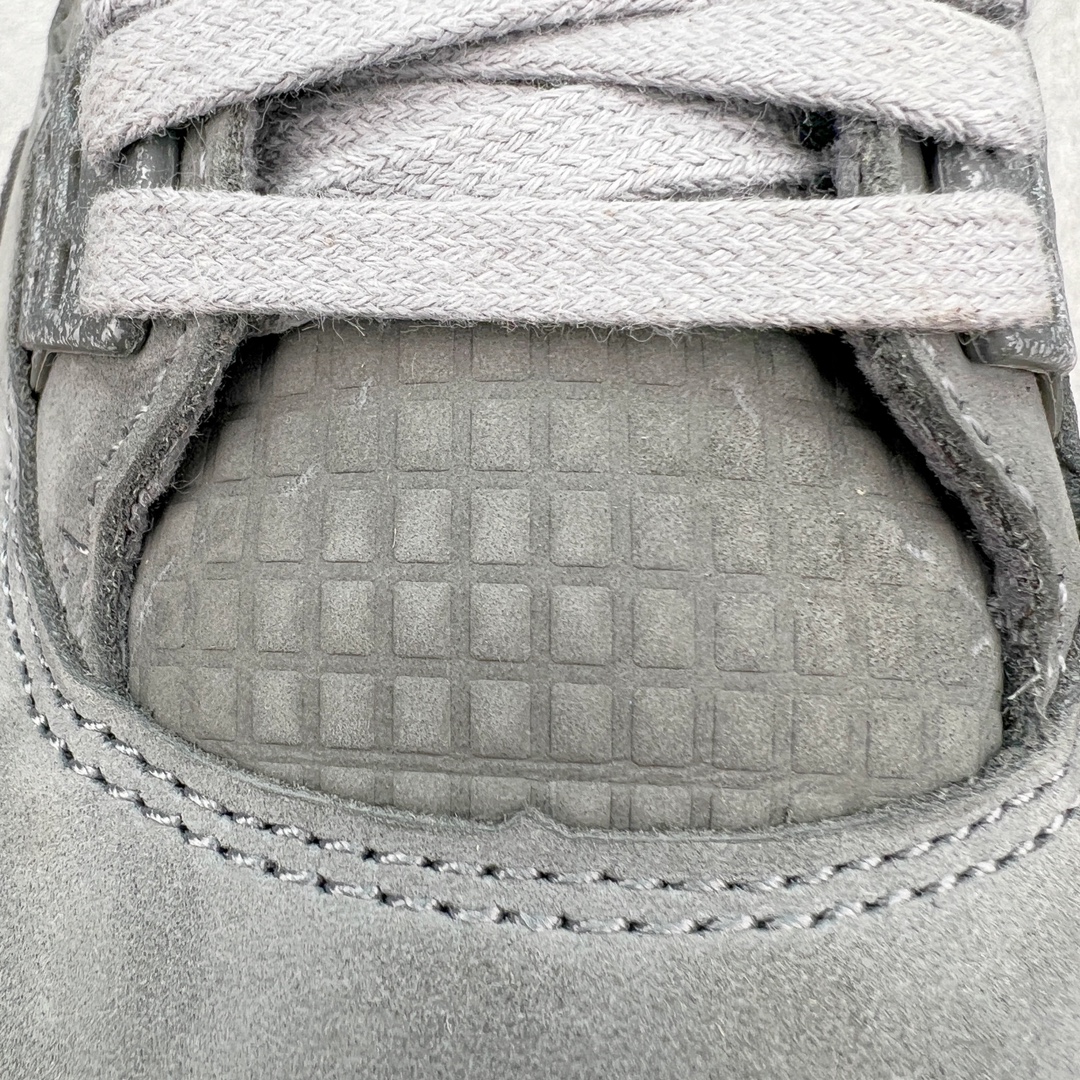 图片[16]-＃Y3纯原 Air Jordan AJ4 SE “Paris Olympics” 巴黎奥运会 FQ7928-001 市售天花板产物 耗时半年巨作 全套原纸板楦头开发 原厂特供皮料加持 确保原汁原味 完美呈现四代版型 一比一鞋头弧度高度鞋身弧度 数据细节工艺流程均保持原鞋一致 原厂TPU网格鞋带扣 正确内里网布 菱角分明不变形无多余毛边 柔软性质感一致于原鞋 市场唯一原厂鞋扣模具 背面可见隐藏注塑口 原厂织唛标 原厂飞人电绣工艺 尾指中部跳三针 独家绑鞋带手法 印刷中底布 四线拉帮 米色美纹纸贴合固定 进口港宝加持 后跟自然饱满 全鞋荧光划线卡点 追求极致完美 每一双都是工艺品 多重QC质检 超越公司货的品控标准 实实在在的免检产品 尺码：40.5 41 42 42.5 43 44 44.5 45 46 47.5 48.5-选品中心