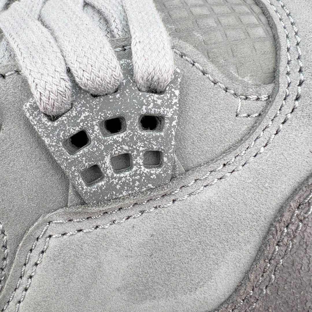 图片[19]-＃Y3纯原 Air Jordan AJ4 SE “Paris Olympics” 巴黎奥运会 FQ7928-001 市售天花板产物 耗时半年巨作 全套原纸板楦头开发 原厂特供皮料加持 确保原汁原味 完美呈现四代版型 一比一鞋头弧度高度鞋身弧度 数据细节工艺流程均保持原鞋一致 原厂TPU网格鞋带扣 正确内里网布 菱角分明不变形无多余毛边 柔软性质感一致于原鞋 市场唯一原厂鞋扣模具 背面可见隐藏注塑口 原厂织唛标 原厂飞人电绣工艺 尾指中部跳三针 独家绑鞋带手法 印刷中底布 四线拉帮 米色美纹纸贴合固定 进口港宝加持 后跟自然饱满 全鞋荧光划线卡点 追求极致完美 每一双都是工艺品 多重QC质检 超越公司货的品控标准 实实在在的免检产品 尺码：40.5 41 42 42.5 43 44 44.5 45 46 47.5 48.5-选品中心