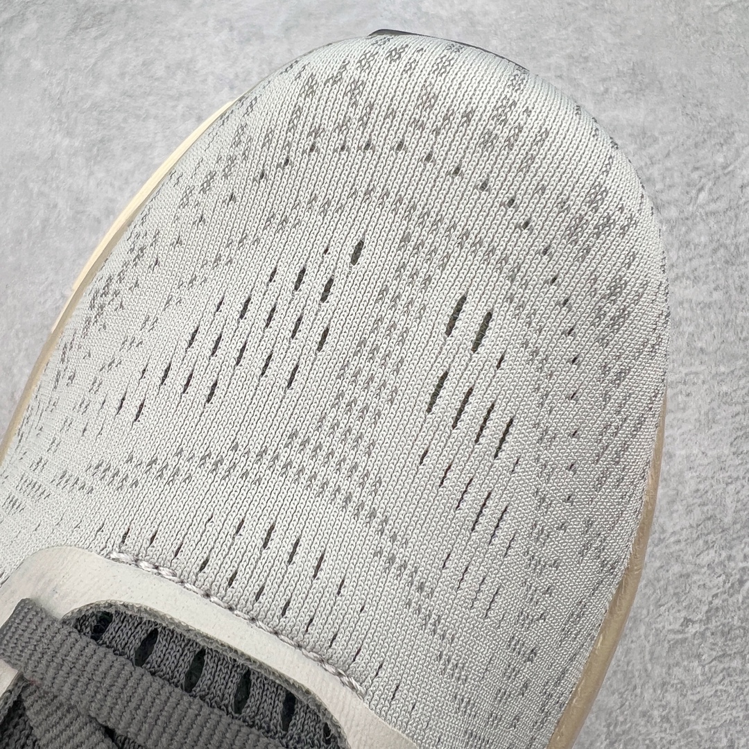 图片[13]-＃C版 New Balance Fresh Foam X Vongo NB新百伦 V5系列低帮轻量化厚底健身休闲运动慢跑鞋 原楦原纸版开发#采用一体式工程网眼鞋面及热熔Logo细节#中底嵌入Fresh Foam X 中底轻量化泡沫技术#组合防滑耐磨橡胶外底片❗️更厚更弹,NB舒适健步跑鞋!近赏｜无论是日常慢跑，还是City Walk，它都可轻松应对提起今年最流行的事情，想必在你所在的城市来一段City Walk，带给你久违的松弛感、治愈你柔软的需要的New Balance NB Vongo v5顶级稳定支撑跑鞋 | Vongo v5是New Balance顶级稳定支撑训练鞋，稳定性出色，功能强大，舒适度高。中底使用的是NB最新的Fresh Foam X泡棉，内嵌一款TPU板，增加稳定性。可以进行日常长距离训练。尺码：36 37 37.5 38 38.5 39.5 40 40.5 41.5 42 42.5 43 44 45-选品中心