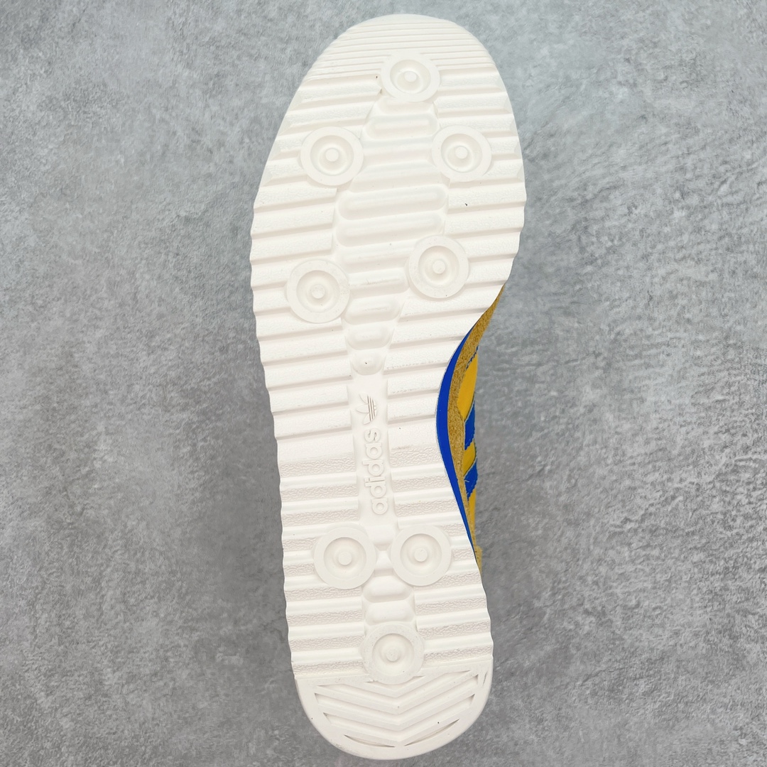 图片[9]-＃CS AD Wmns SL72 OG 系列德训足球风百搭低帮休闲运动板鞋 IE6526 采用高弹EVA+MODEL+RB三层组合底 区别市面RB一体大底 三层组合鞋底重量与原鞋一致 Originals 将有「T 头鞋」造型的诞生于 1972 年的 SL72 鞋款复刻带回 各位买鞋又有新选择了 1972 年 SL72 问世后 引领了后来阿迪达斯的跑鞋发展方向 其中「SL」代表了 Super Light 彰显了产品轻便的特性 1972 年 SL72 问世后 引领了后来阿迪达斯的跑鞋发展方向 其中「SL」代表了 Super Light 彰显了产品轻便的特性 这次 Originals 延续其轻质经典的基因 带来男女两款 SL72 男生款带来 SL72 RS 鞋型 RS 意为 Reshaped（重塑）鞋款在保留了经典的外观基础上 在尼龙材质里增加了填充物 使鞋型更加挺立和饱满 鞋头则更加圆润 鞋底的 EVA 材质则增加了鞋款的高度 女生款则带来 SL72 OG W 鞋型 OG 顾名思义则是致敬经典款式 相较于 RS（Reshaped）鞋款 鞋身更加纤细 其整体鞋身轮廓、线条、细节、材质上尊崇 70 年代 SL72 的设计 还原经典味道 尺码：36 36⅔ 37⅓ 38 38⅔ 39⅓ 40 40⅔ 41⅓ 42 42⅔ 43⅓ 44 44⅔ 45-选品中心