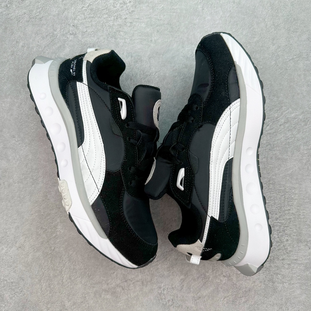 图片[3]-PUMA Wild Rider Rollin Vintage Wild Rider MEX 彪马防滑耐磨低帮综合训练鞋 PUMA Wild Rider 的设计灵感来自PUMA Rider，在经典的设计蓝本之上，PUMA为它注入了全新的时代气息，并且运用了结构设计理念。PUMA标志性的浓烈色彩搭配加上新型材料的运用，打造出复古与未来风格的完美平衡，爆发潮酷无限活力。作为一款复古跑鞋，在穿着的舒适度方面PUMA Wild Rider自然表现出色，Riderfoam技术的加入令PUMA Wild Rider的舒适性大大提升。在鞋面材质的选择上，PUMA选用了皮革材质以保留PUMA Wild Rider的复古风格，多种不同的皮革材质，营造出PUMA Wild Rider特殊的层次感，后跟提带增强了穿脱的便捷性。而加厚加宽设计的中底，则赋予了PUMA Wild Rider更高层次的未来气息。尺码：36 36.5 37.5 38 38.5 39 40 40.5 41 42 42.5 43 44 44.5 45-选品中心