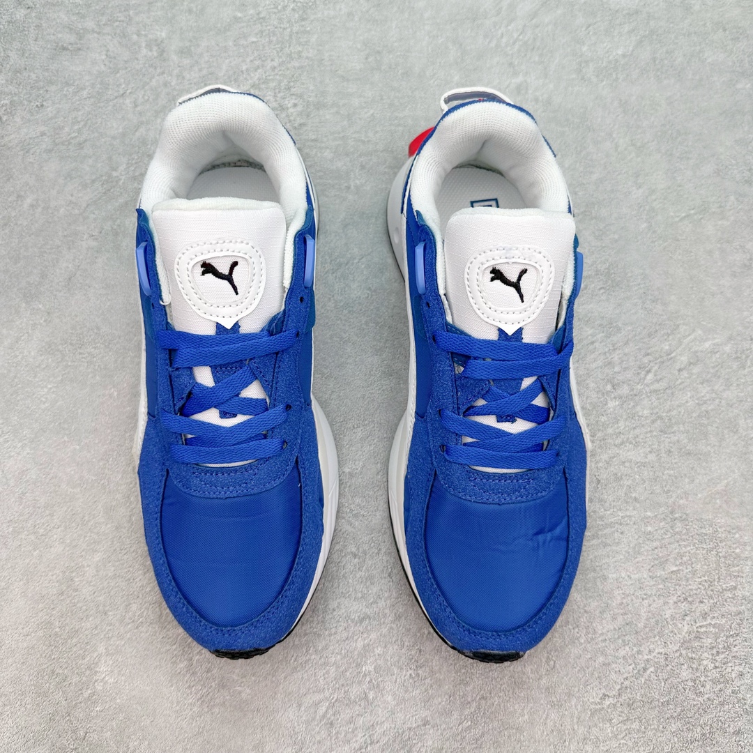 图片[2]-PUMA Wild Rider Rollin Vintage Wild Rider MEX 彪马防滑耐磨低帮综合训练鞋 PUMA Wild Rider 的设计灵感来自PUMA Rider，在经典的设计蓝本之上，PUMA为它注入了全新的时代气息，并且运用了结构设计理念。PUMA标志性的浓烈色彩搭配加上新型材料的运用，打造出复古与未来风格的完美平衡，爆发潮酷无限活力。作为一款复古跑鞋，在穿着的舒适度方面PUMA Wild Rider自然表现出色，Riderfoam技术的加入令PUMA Wild Rider的舒适性大大提升。在鞋面材质的选择上，PUMA选用了皮革材质以保留PUMA Wild Rider的复古风格，多种不同的皮革材质，营造出PUMA Wild Rider特殊的层次感，后跟提带增强了穿脱的便捷性。而加厚加宽设计的中底，则赋予了PUMA Wild Rider更高层次的未来气息。尺码：36 36.5 37.5 38 38.5 39 40 40.5 41 42 42.5 43 44 44.5 45-选品中心