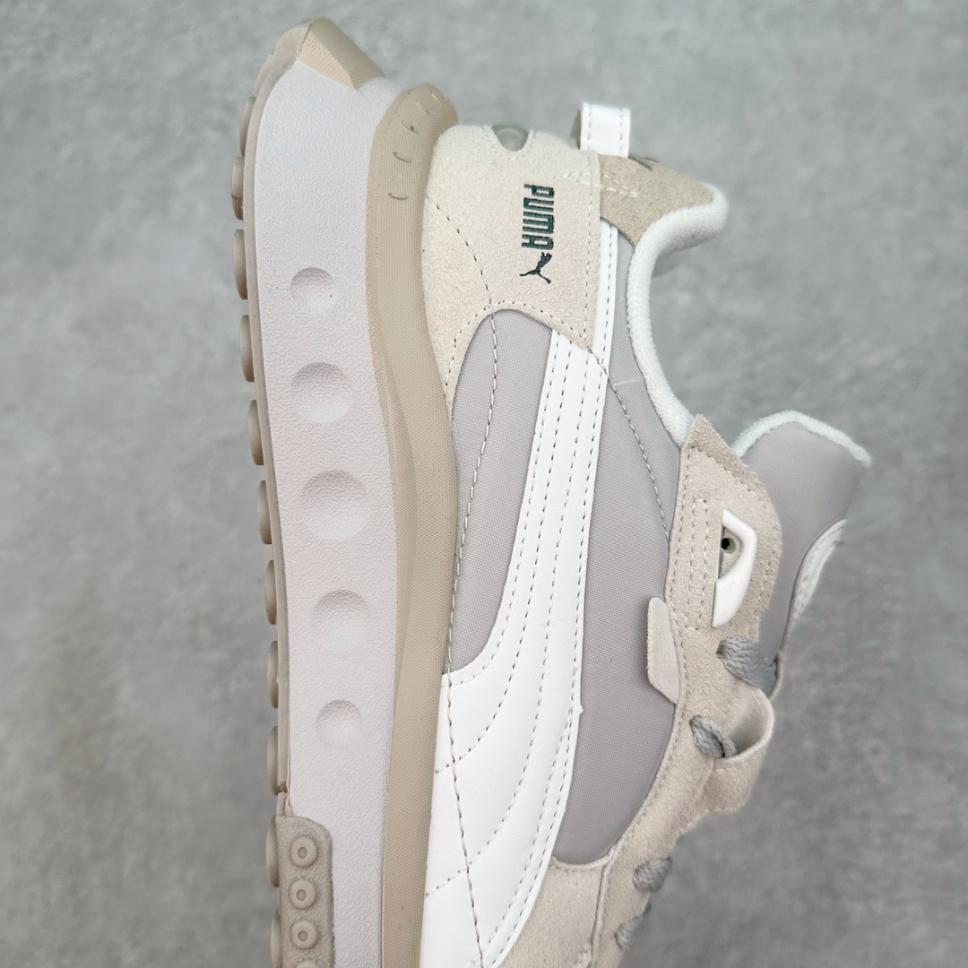 图片[6]-PUMA Wild Rider Rollin Vintage Wild Rider MEX 彪马防滑耐磨低帮综合训练鞋 PUMA Wild Rider 的设计灵感来自PUMA Rider，在经典的设计蓝本之上，PUMA为它注入了全新的时代气息，并且运用了结构设计理念。PUMA标志性的浓烈色彩搭配加上新型材料的运用，打造出复古与未来风格的完美平衡，爆发潮酷无限活力。作为一款复古跑鞋，在穿着的舒适度方面PUMA Wild Rider自然表现出色，Riderfoam技术的加入令PUMA Wild Rider的舒适性大大提升。在鞋面材质的选择上，PUMA选用了皮革材质以保留PUMA Wild Rider的复古风格，多种不同的皮革材质，营造出PUMA Wild Rider特殊的层次感，后跟提带增强了穿脱的便捷性。而加厚加宽设计的中底，则赋予了PUMA Wild Rider更高层次的未来气息。尺码：36 36.5 37.5 38 38.5 39 40 40.5 41 42 42.5 43 44 44.5 45-选品中心