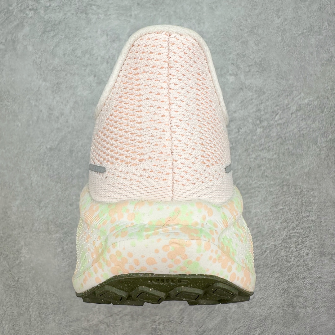 图片[8]-NK Zoom Pegasus 飞马41代马拉松系列网面透气缓震疾速跑鞋 拥有 Zoom Air 一如既往的稳定感和流畅感 鞋面采用工程网眼设计 为特定高热区域营造出色透气性 进一步增加鞋面的穿孔数量 让足部能够快速散热 中足搭配 Flywire 飞线 在高速运动时营造舒适稳定的贴合感 内置Zoon气垫加持 动力十足 货号：HM5539-133 尺码：36 36.5 37.5 38 38.5 39 40 40.5 41 42 42.5 43 44 44.5 45-选品中心