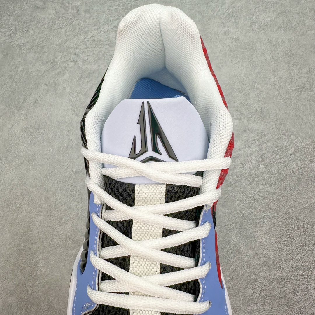 图片[5]-NK JA 1 莫兰特二代实战篮球鞋 JA2的设计语言并未发生翻天覆地的变化，但却在细节上做足了功夫。鞋面采用的大面积皮质材料，不仅提升了整体的质感，还为这双2代注入了浓郁的复古气息。环绕Swoosh标志的涟漪纹理，成为了JA2最吸引眼球的特征之一，犹如水面上轻轻荡漾的波纹，寓意着莫兰特在篮球场上的灵动与变幻。而后跟处保留的经典12：AM字样，搭配下方如贝壳般的线条设计，既是对一代的致敬，也是对未来的展望。这些细节无一不在诉说着，这不仅仅是一双篮球鞋，它是莫兰特篮球哲学的体现，是他在篮球之路上每一步的见证。尺码：40 40.5 41 42 42.5 43 44 44.5 45 46-选品中心