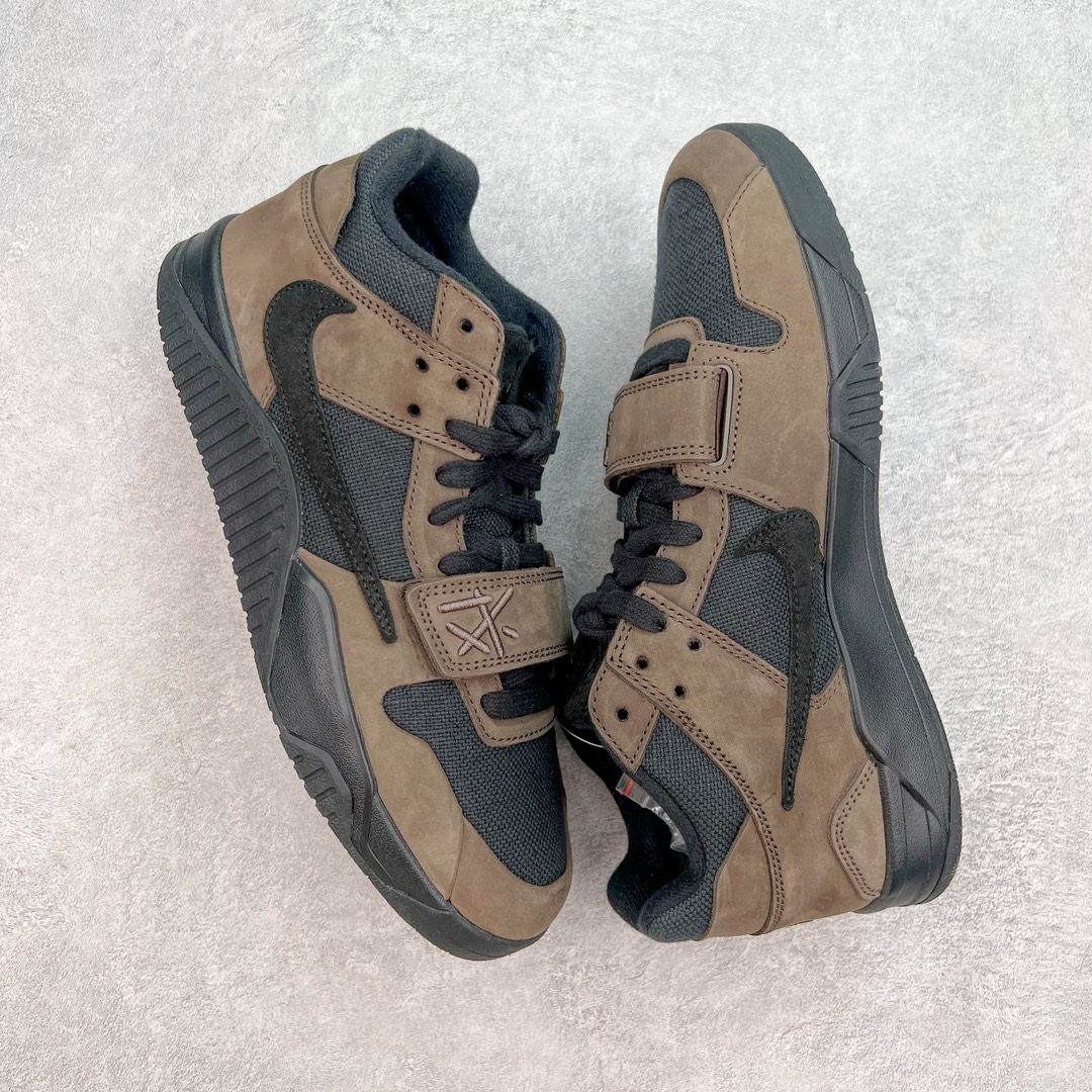 图片[3]-＃Y3纯原 Travis Scott x Jordan AJ Cut The Check TS倒钩联名魔术贴篮球鞋 黑棕 FZ8117-204 注意默认配原盒盒子配套布袋不用加钱 退货丢失扣30元 原厂全套原楦原纸板冲刀磨具开发 原厂皮料加持 原厂港宝加持定型后跟R度完美 同源原厂电绣 鬼脸飞翼针数密度立体效果一致 百分百一致原鞋 原厂拉帮工艺 针距密度一致 后跟弧度收口自然不对折 极致一眼正品既视感 进口玻璃冲刀皮料裁剪零毛边 全鞋电脑针车工艺 品控清洁度最高QC检验标准 免检产品 原厂订购鞋盒、布袋、鞋标、防尘纸、鞋撑、鞋带 追求极致的原厂味道 配色方面采用白色为基础 搭配棕色框架呈现 完美还原了初代倒钩的配色设计 细节方面 标志性的反钩Swoosh采用米色点缀 鞋面还带有特殊的魔术贴细节 此外在鞋舌、后跟部分均带有Cactus Jack厂牌Logo 彰显鞋款特殊身份 尺码：36 36.5 37.5 38 38.5 39 40 40.5 41 42 42.5 43 44 44.5 45 46 47.5 48.5-选品中心