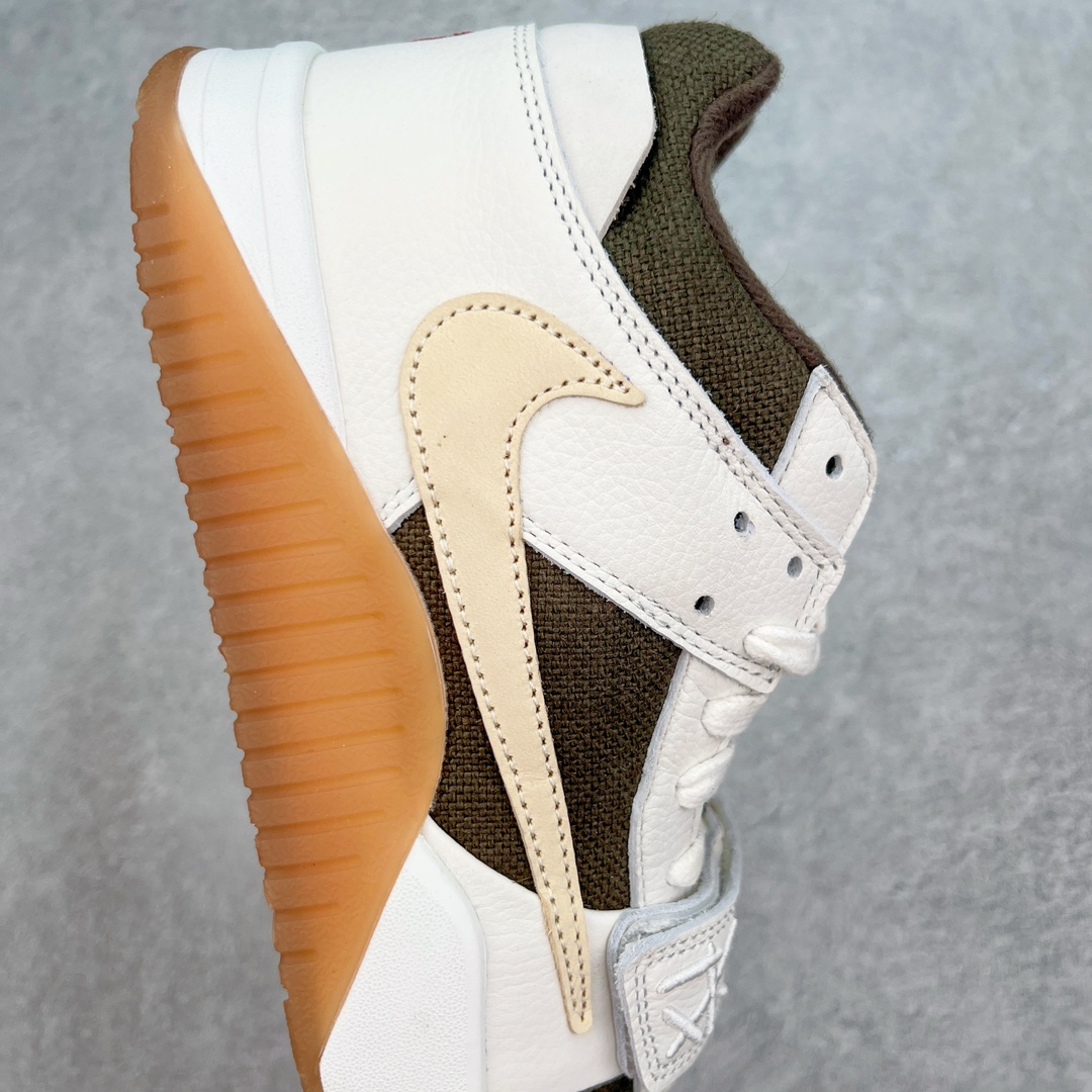 图片[6]-＃Y3纯原 Travis Scott x Jordan AJ Cut The Check TS倒钩联名魔术贴篮球鞋 军绿白 FZ8117-100 注意默认配原盒盒子配套布袋不用加钱 退货丢失扣30元 原厂全套原楦原纸板冲刀磨具开发 原厂皮料加持 原厂港宝加持定型后跟R度完美 同源原厂电绣 鬼脸飞翼针数密度立体效果一致 百分百一致原鞋 原厂拉帮工艺 针距密度一致 后跟弧度收口自然不对折 极致一眼正品既视感 进口玻璃冲刀皮料裁剪零毛边 全鞋电脑针车工艺 品控清洁度最高QC检验标准 免检产品 原厂订购鞋盒、布袋、鞋标、防尘纸、鞋撑、鞋带 追求极致的原厂味道 配色方面采用白色为基础 搭配棕色框架呈现 完美还原了初代倒钩的配色设计 细节方面 标志性的反钩Swoosh采用米色点缀 鞋面还带有特殊的魔术贴细节 此外在鞋舌、后跟部分均带有Cactus Jack厂牌Logo 彰显鞋款特殊身份 尺码：36 36.5 37.5 38 38.5 39 40 40.5 41 42 42.5 43 44 44.5 45 46 47.5 48.5-选品中心