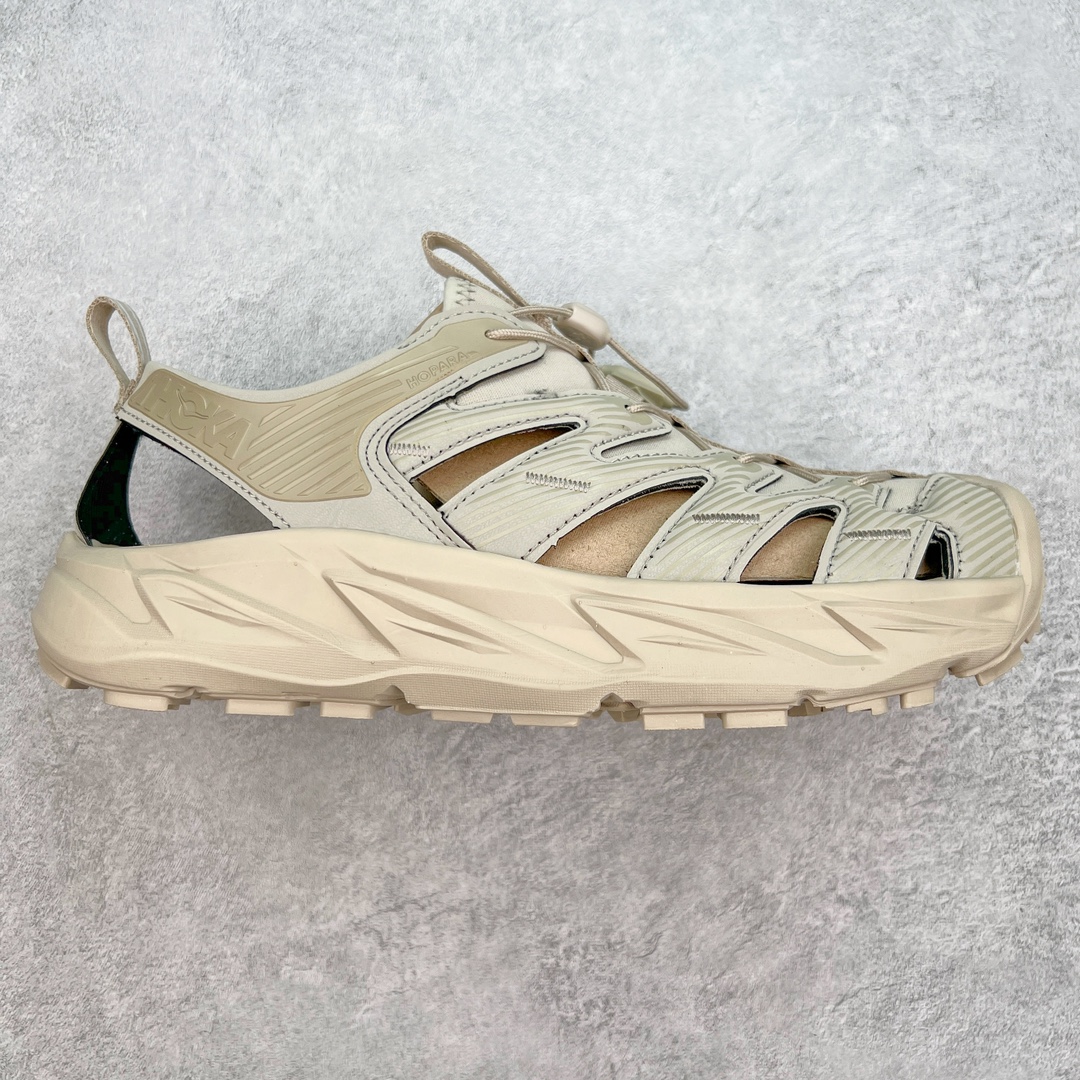 ＃HK纯原 HOKA One One Hopara Sandals 霍帕拉系列水路两用溯溪涉水休闲户外露营凉鞋 作为先锋品牌的 HOKA ONE ONE总是以独特的方式 HOPA RA是一款溯溪鞋 又名排水鞋 可长期用于涉水和溯溪 保护脚底和脚趾的安全和舒适 鞋面材料速干 透气 耐磨 鞋底防滑 耐磨 抓地能力强 出于安全考虑 设计要求较高 涉水溯溪过程中 水 泥沙 可以直接从鞋内大孔排出 细纹鞋底使在岩石上抓地能力强 避免打滑 而上路后 鞋面具有快干透气等优点 尺码：36 36.5 37.5 38 39 40 40.5 41 42 42.5 43 44 45-选品中心